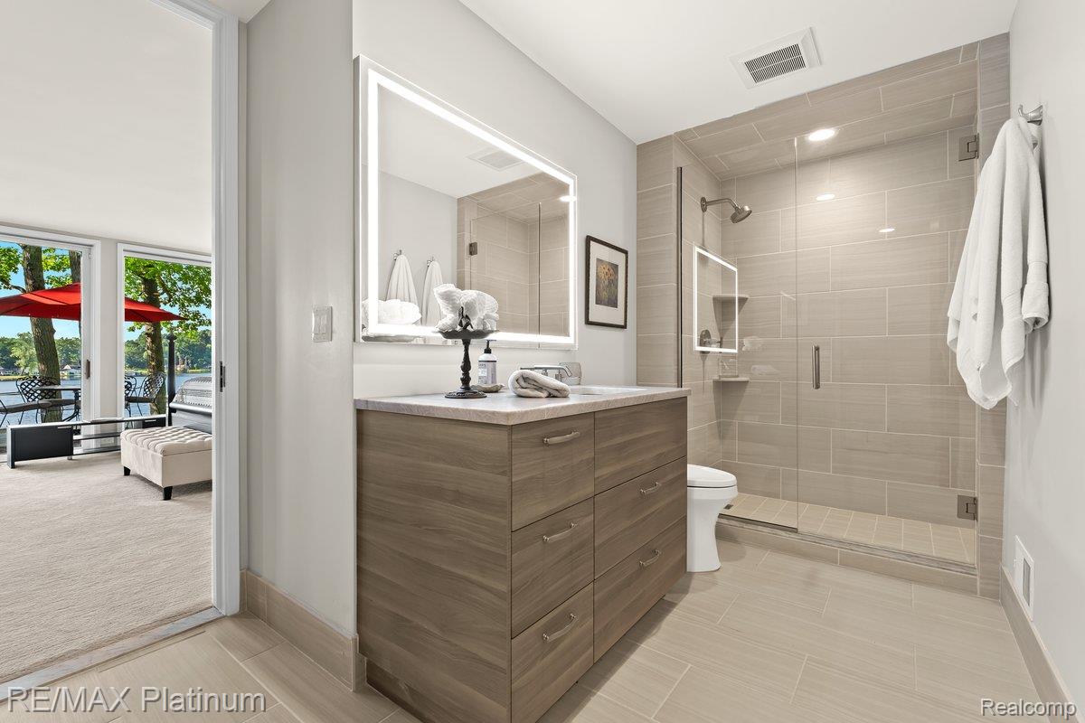 Howell, Michigan, 48843, United States, 4 Bedrooms Bedrooms, ,6 BathroomsBathrooms,Residential,Active,1973360