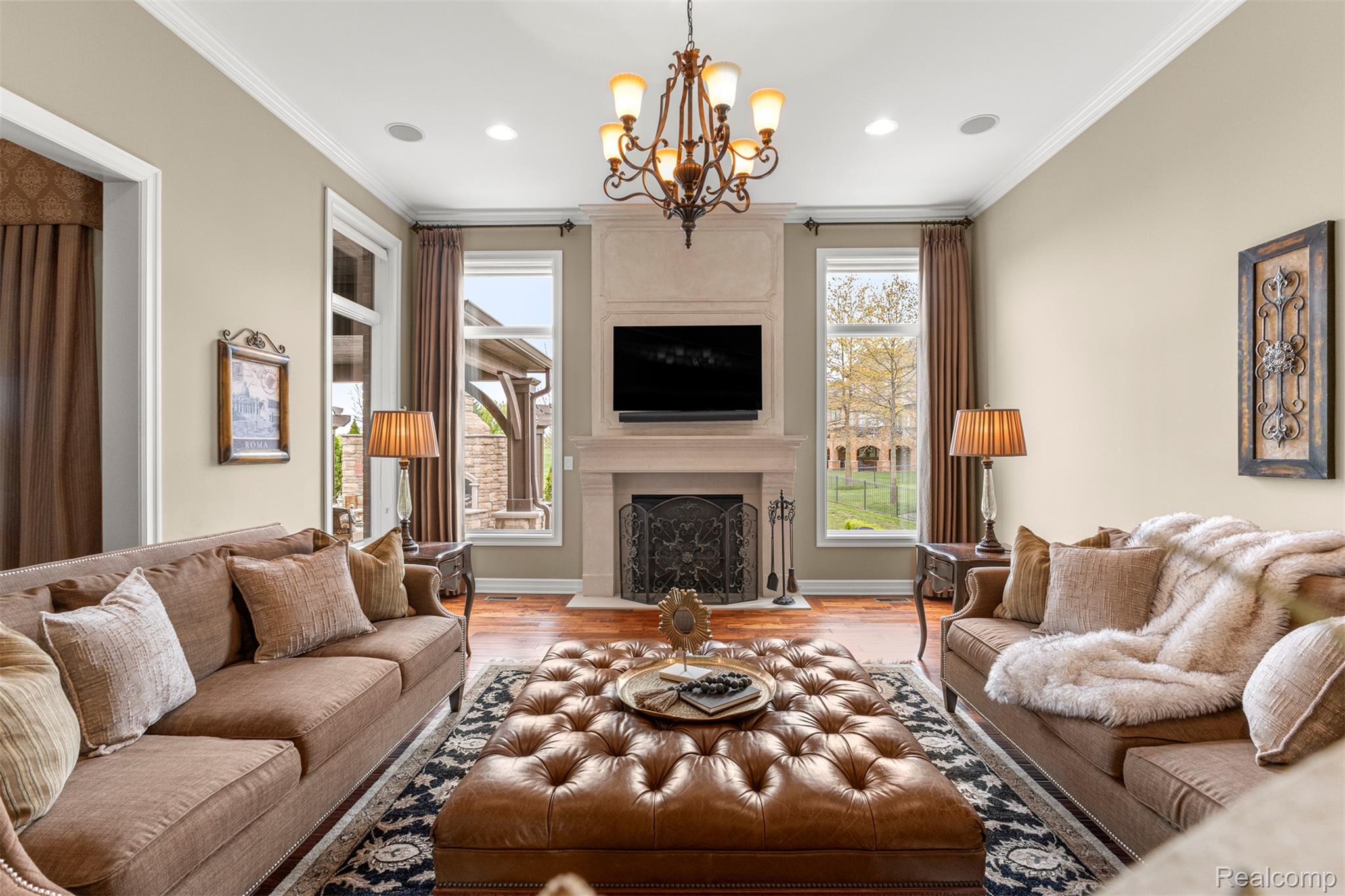 Northville, Michigan, 48167, United States, 4 Bedrooms Bedrooms, ,4 BathroomsBathrooms,Residential,Active,2052116