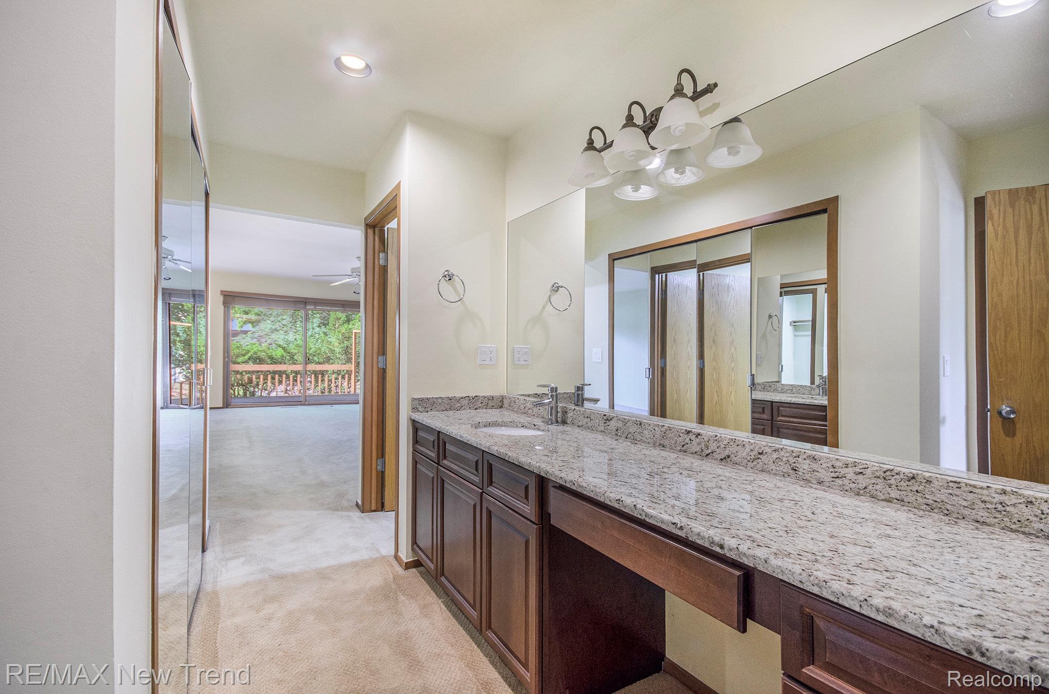 Westbloomfield, Michigan, 48324, United States, 5 Bedrooms Bedrooms, ,5 BathroomsBathrooms,Residential,Active,1922336