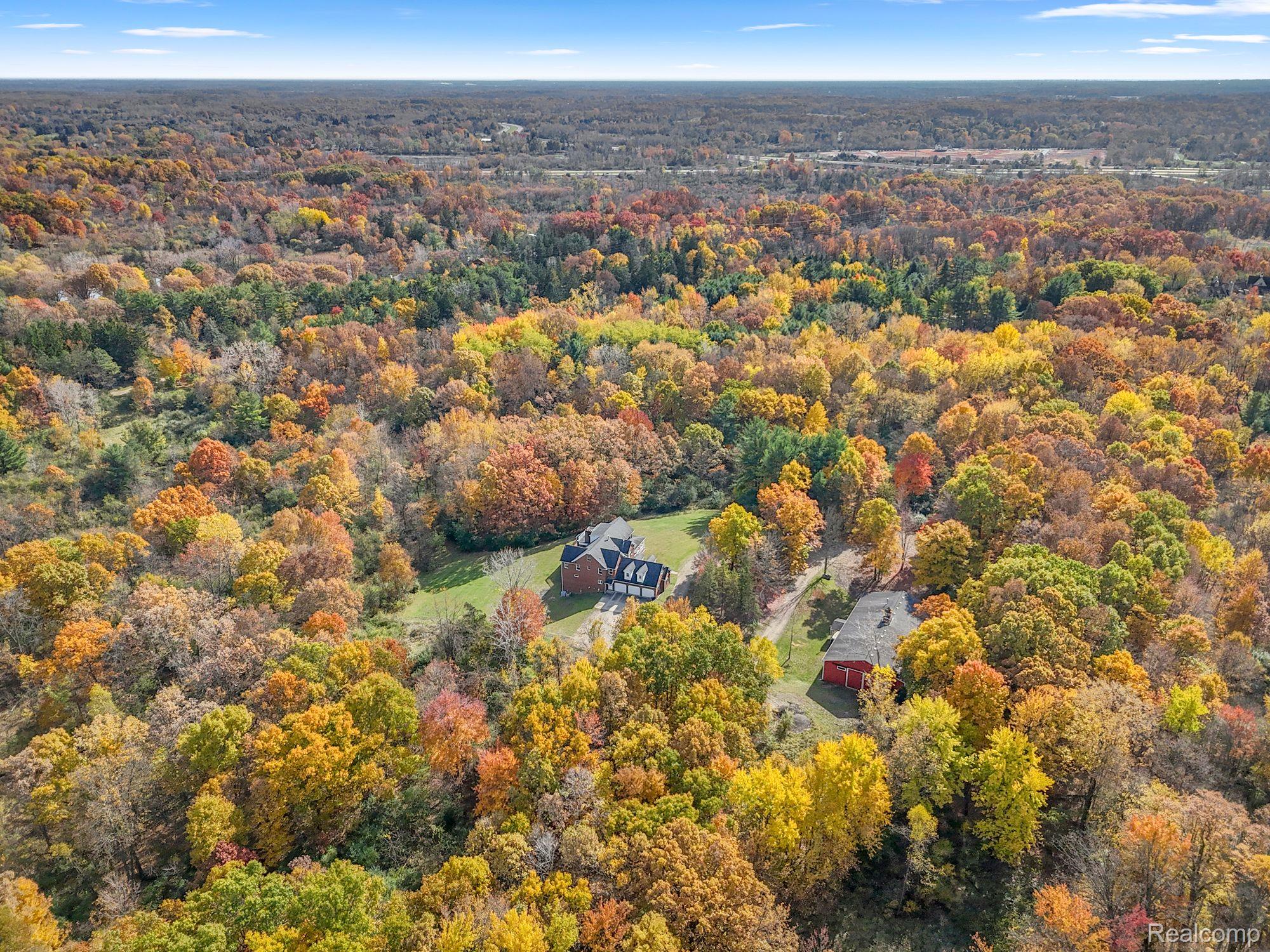 Annarbor, Michigan, 48105, United States, 5 Bedrooms Bedrooms, ,5 BathroomsBathrooms,Residential,Active,1899239
