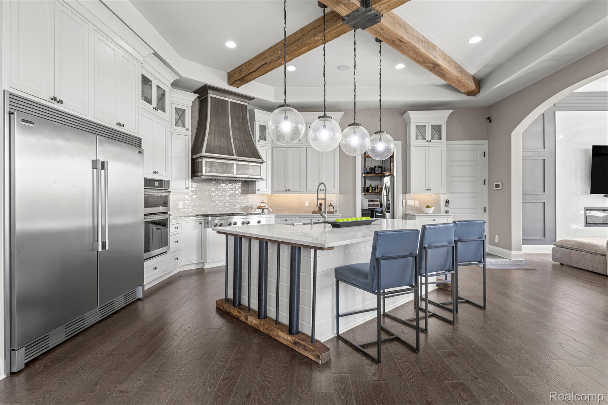 Northville, Michigan, 48168, United States, 5 Bedrooms Bedrooms, ,7 BathroomsBathrooms,Residential,Active,1960117