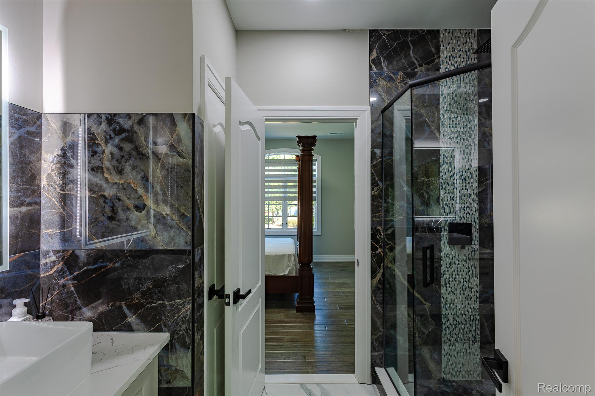 Rochesterhills, Michigan, 48307, United States, 4 Bedrooms Bedrooms, ,5 BathroomsBathrooms,Residential,Active,1962188