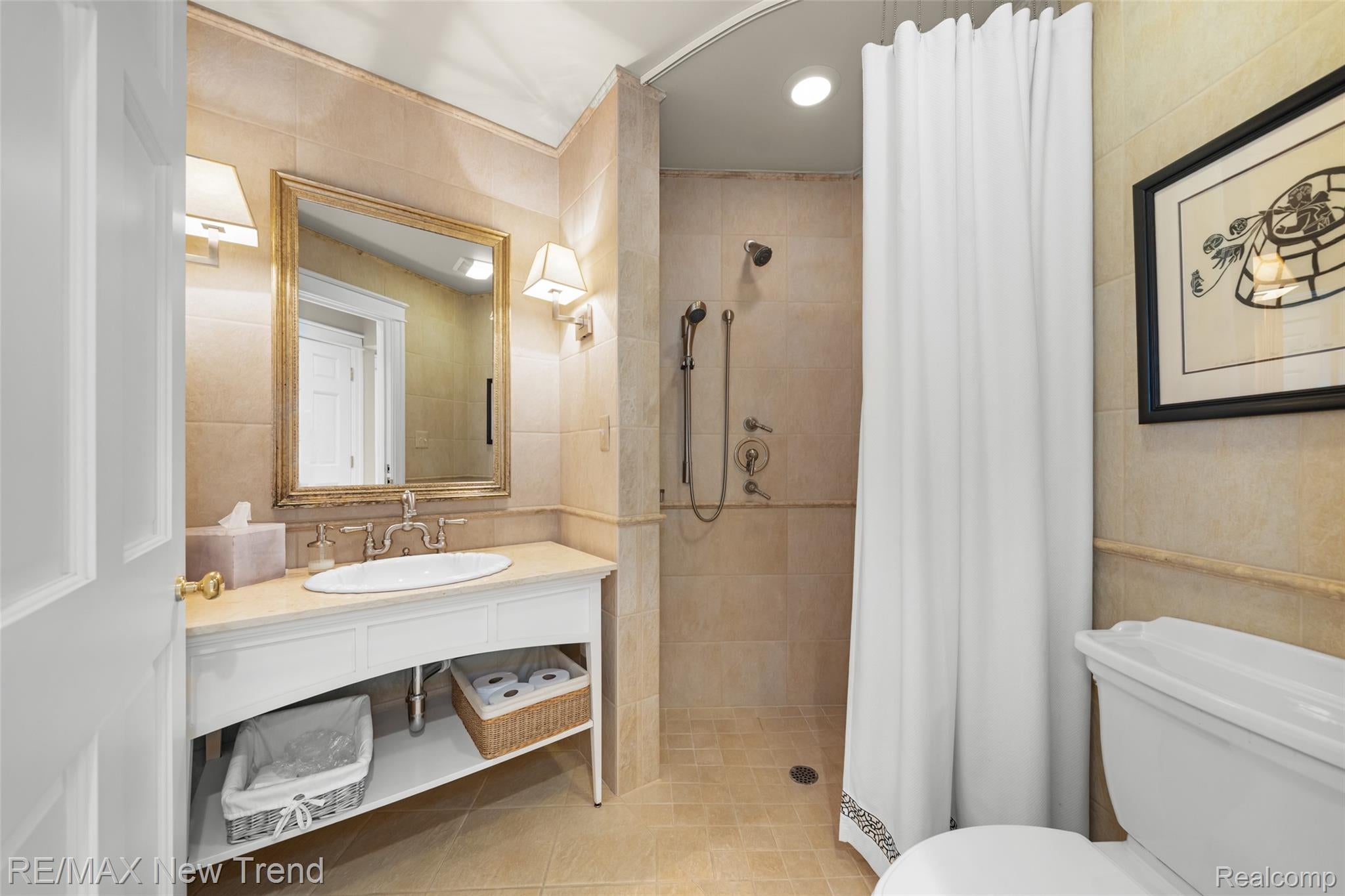 Franklin, Michigan, 48025, United States, 4 Bedrooms Bedrooms, ,4 BathroomsBathrooms,Residential,Active,1926907