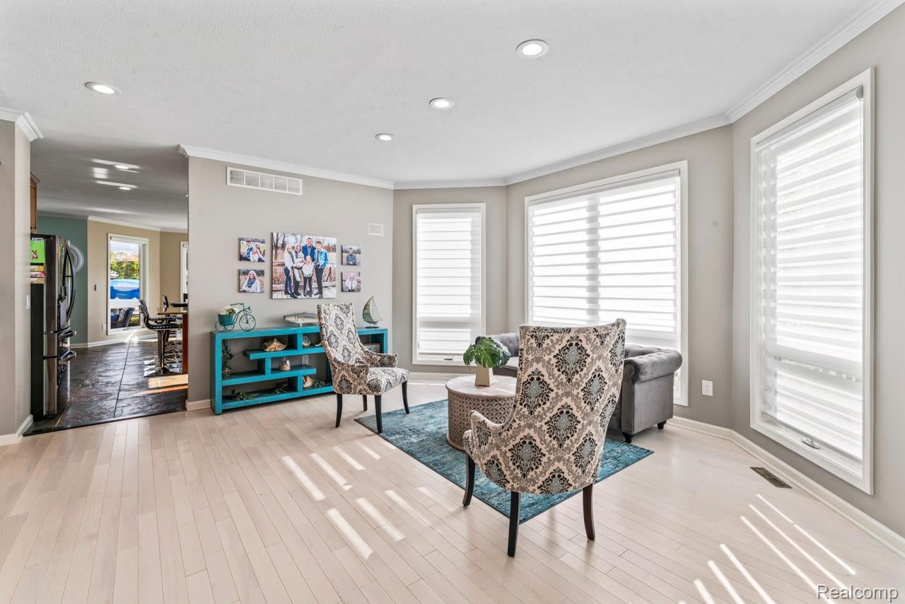 Linden, Michigan, 48451, United States, 5 Bedrooms Bedrooms, ,6 BathroomsBathrooms,Residential,Active,1959969