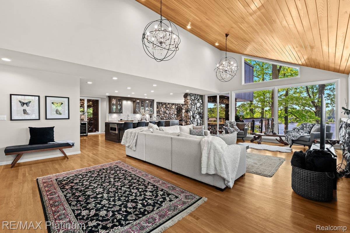 Howell, Michigan, 48843, United States, 4 Bedrooms Bedrooms, ,6 BathroomsBathrooms,Residential,Active,1973360