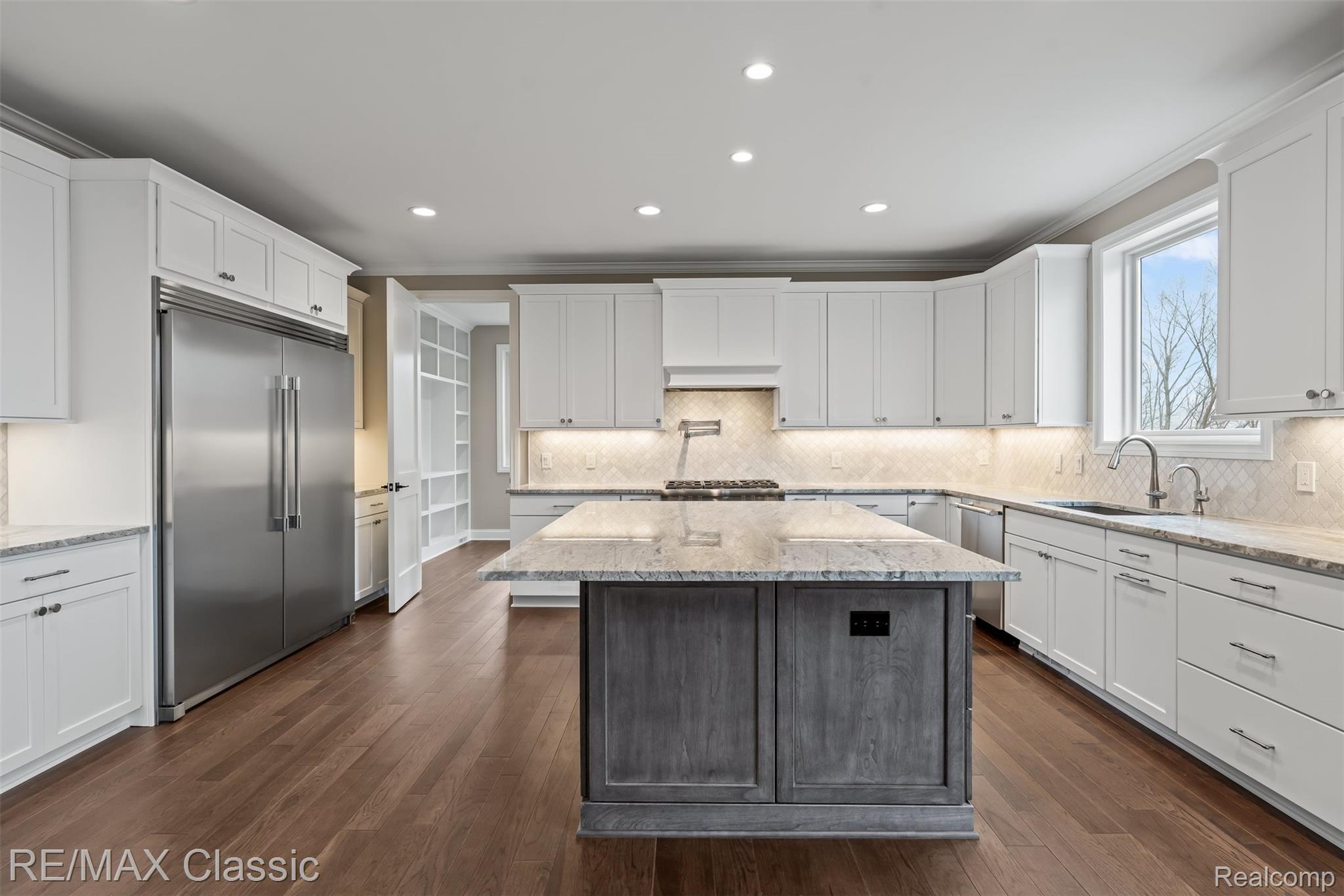 Dexter, Michigan, 48130, United States, 4 Bedrooms Bedrooms, ,4 BathroomsBathrooms,Residential,Active,2036699