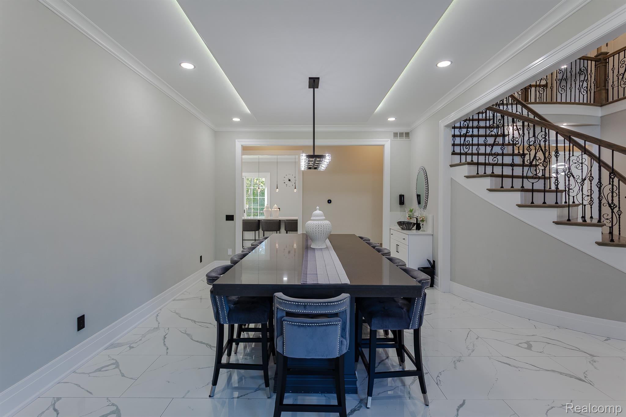 Rochesterhills, Michigan, 48307, United States, 4 Bedrooms Bedrooms, ,5 BathroomsBathrooms,Residential,Active,1962188