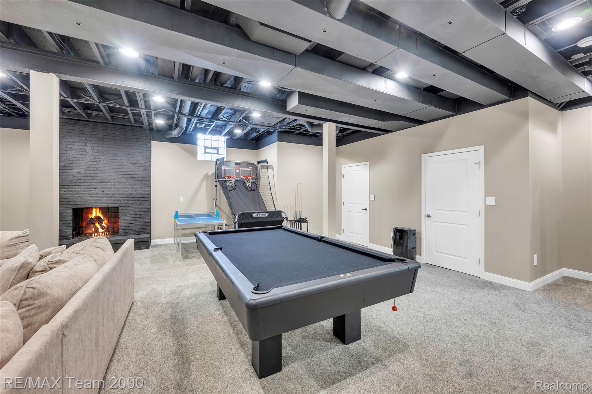 Dearborn, Michigan, 48124, United States, 4 Bedrooms Bedrooms, ,4 BathroomsBathrooms,Residential,Active,1985553