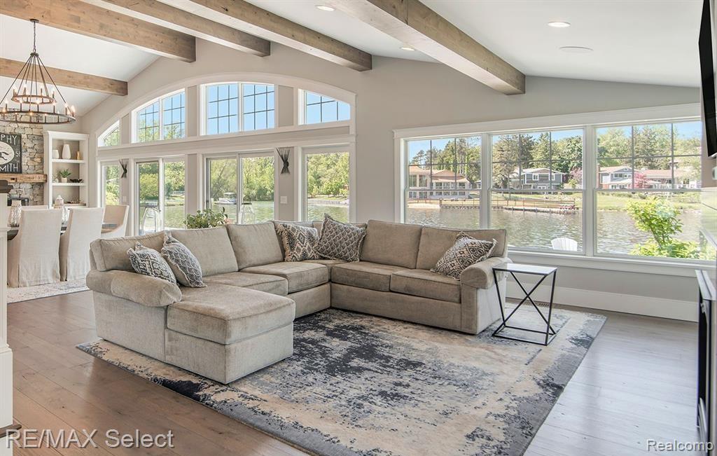 Fenton, Michigan, 48430, United States, 4 Bedrooms Bedrooms, ,4 BathroomsBathrooms,Residential,Active,2015817