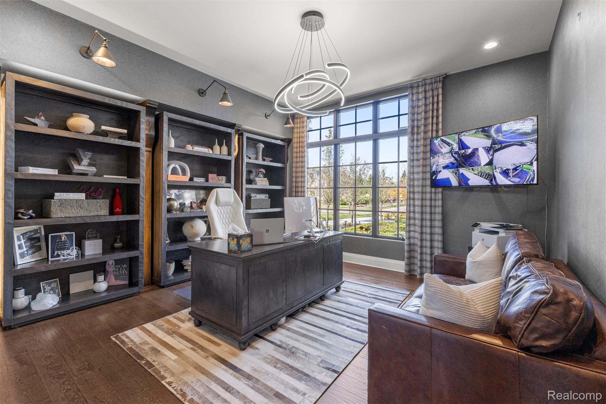 Northville, Michigan, 48168, United States, 5 Bedrooms Bedrooms, ,7 BathroomsBathrooms,Residential,Active,1960117