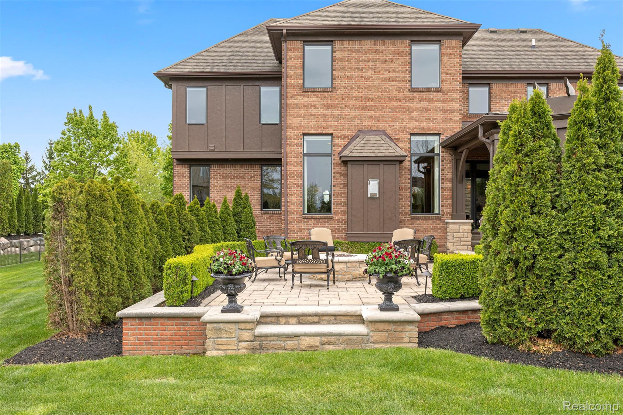 Northville, Michigan, 48167, United States, 4 Bedrooms Bedrooms, ,4 BathroomsBathrooms,Residential,Active,2052116