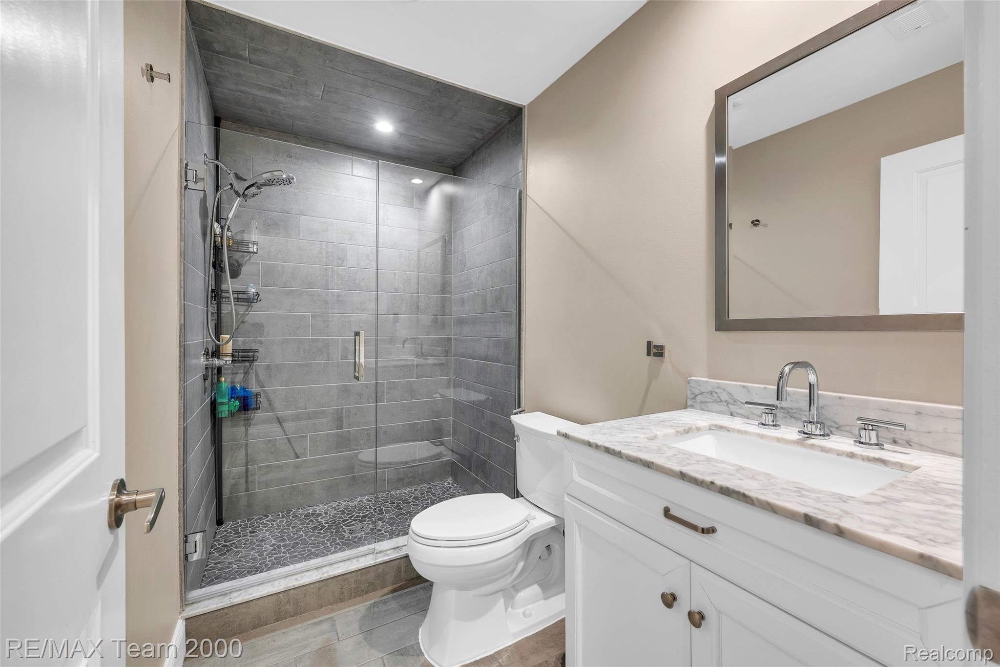 Dearborn, Michigan, 48124, United States, 4 Bedrooms Bedrooms, ,4 BathroomsBathrooms,Residential,Active,1985553