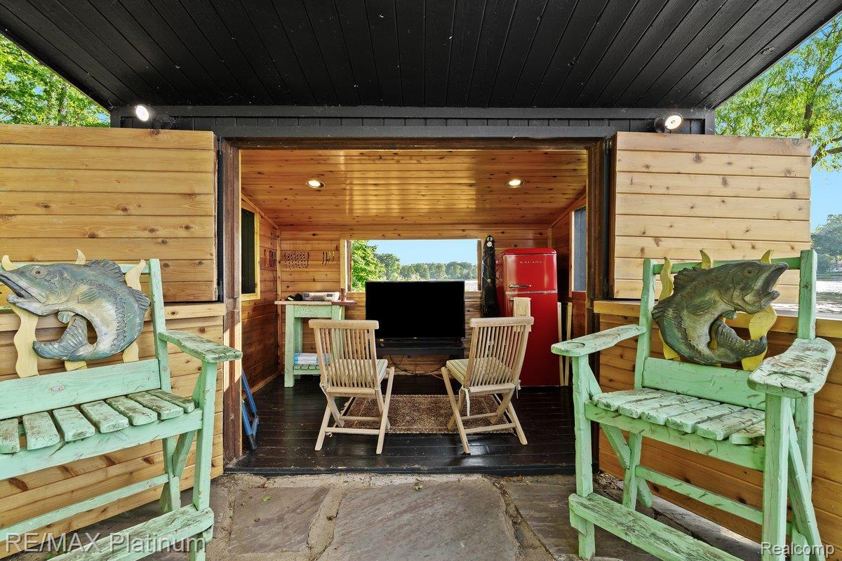 Howell, Michigan, 48843, United States, 4 Bedrooms Bedrooms, ,6 BathroomsBathrooms,Residential,Active,1973360