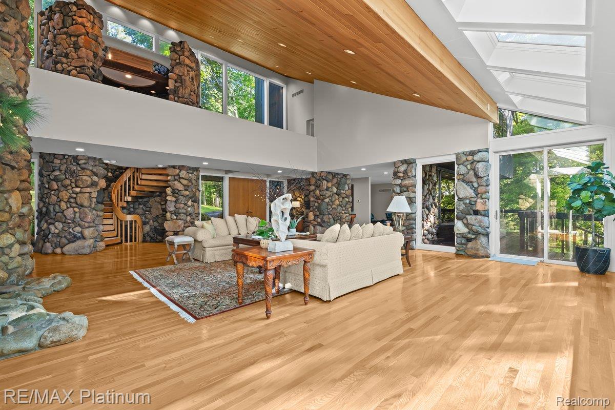 Howell, Michigan, 48843, United States, 4 Bedrooms Bedrooms, ,6 BathroomsBathrooms,Residential,Active,1973360