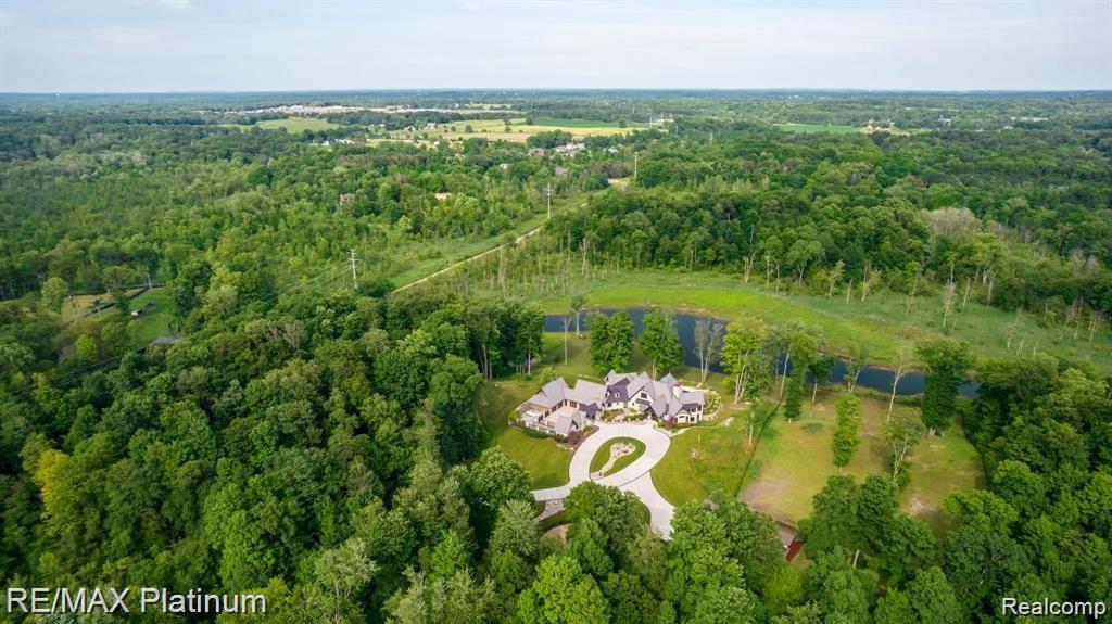 Howell, Michigan, 48843, United States, 5 Bedrooms Bedrooms, ,6 BathroomsBathrooms,Residential,Active,1714075