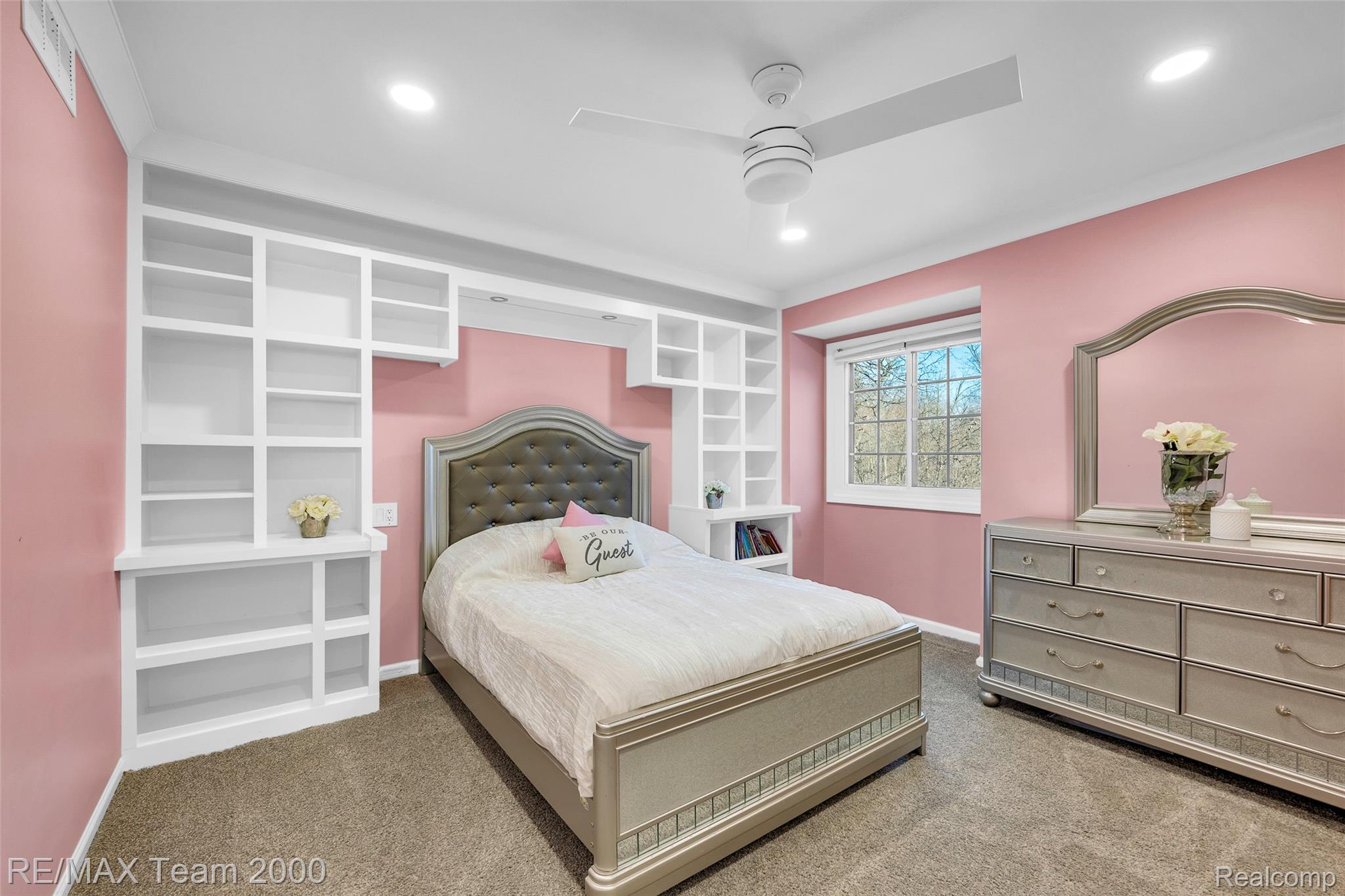 Dearborn, Michigan, 48124, United States, 4 Bedrooms Bedrooms, ,4 BathroomsBathrooms,Residential,Active,1985553