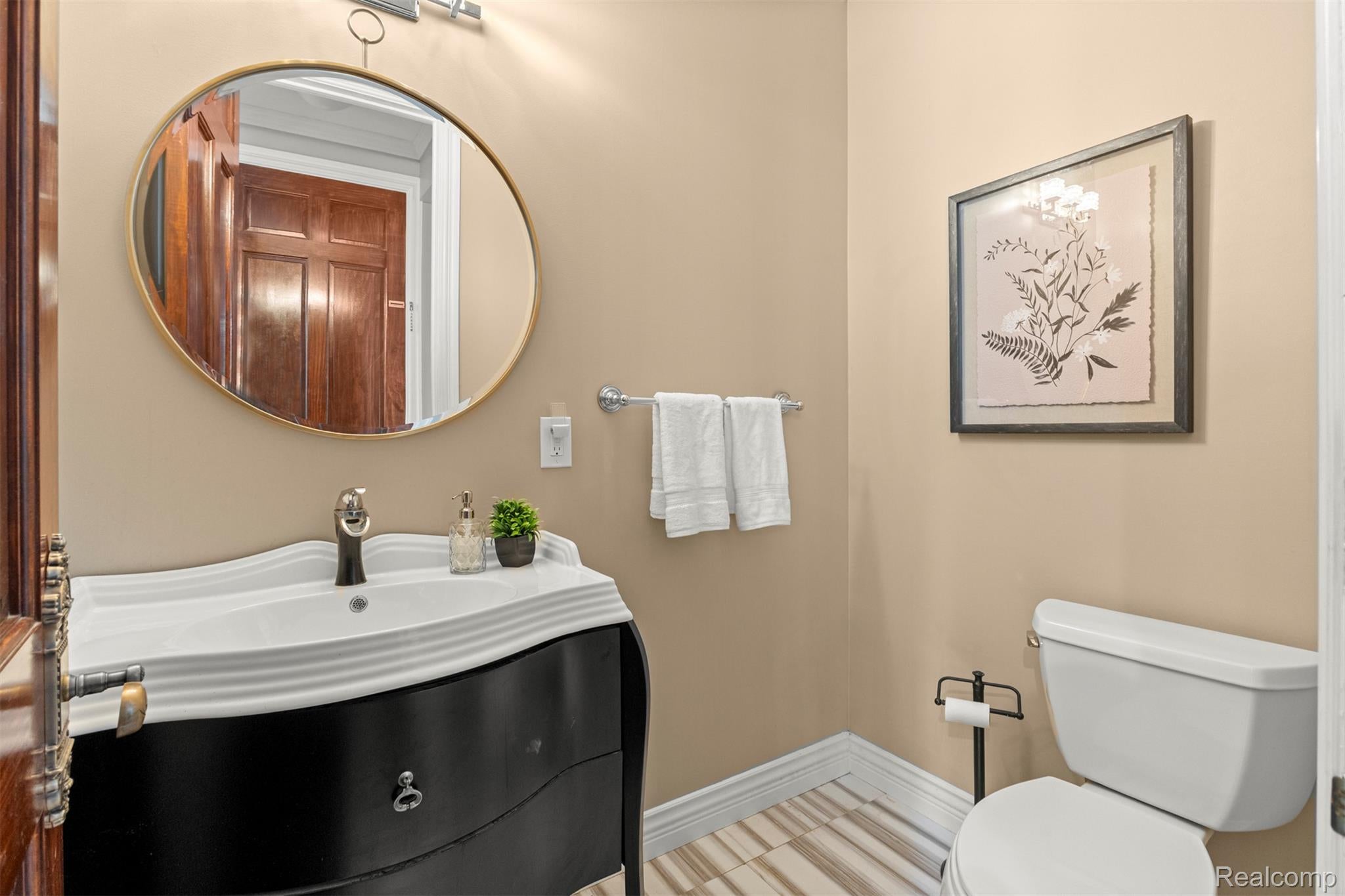 Northville, Michigan, 48167, United States, 5 Bedrooms Bedrooms, ,6 BathroomsBathrooms,Residential,Active,1905093