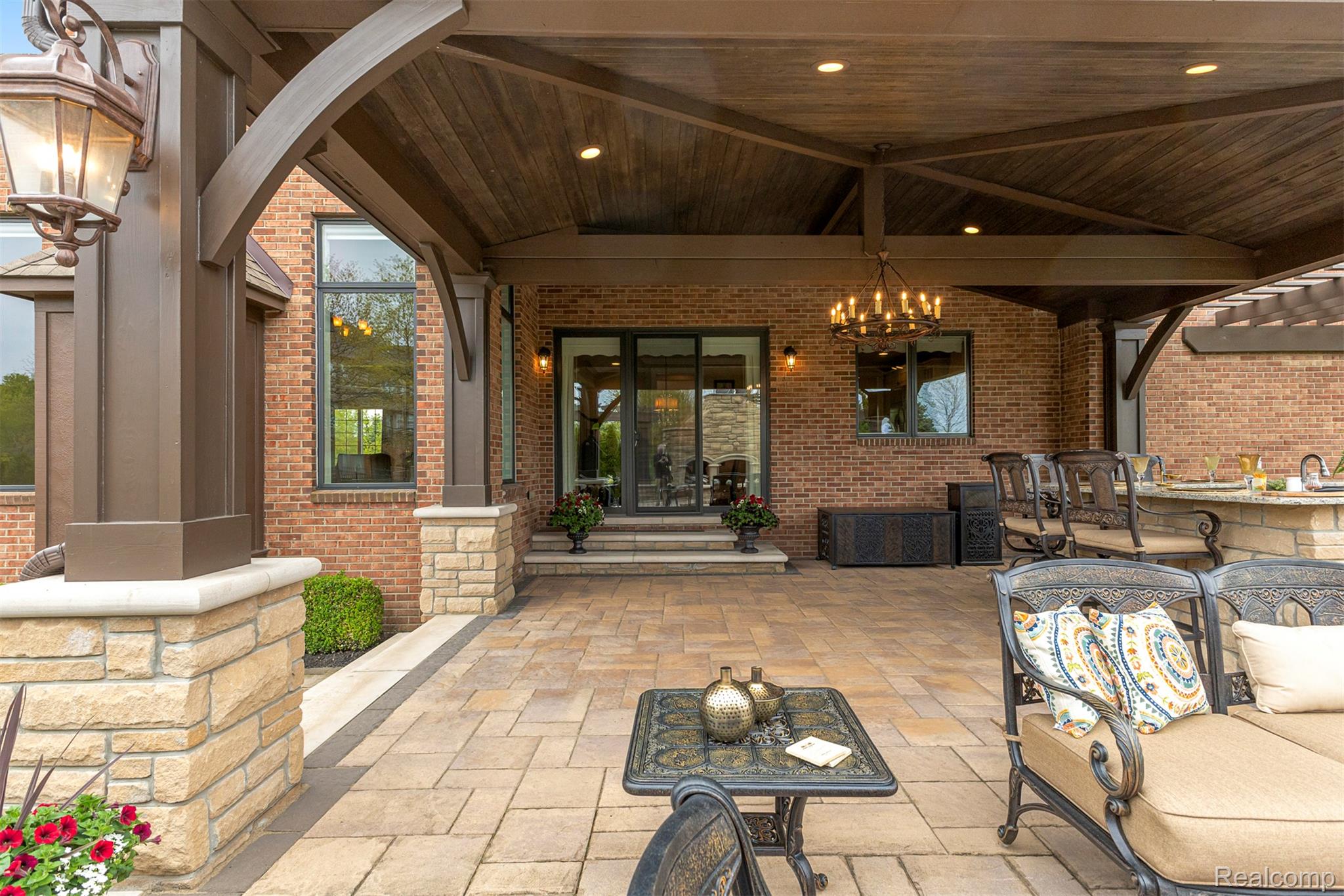 Northville, Michigan, 48167, United States, 4 Bedrooms Bedrooms, ,4 BathroomsBathrooms,Residential,Active,2052116