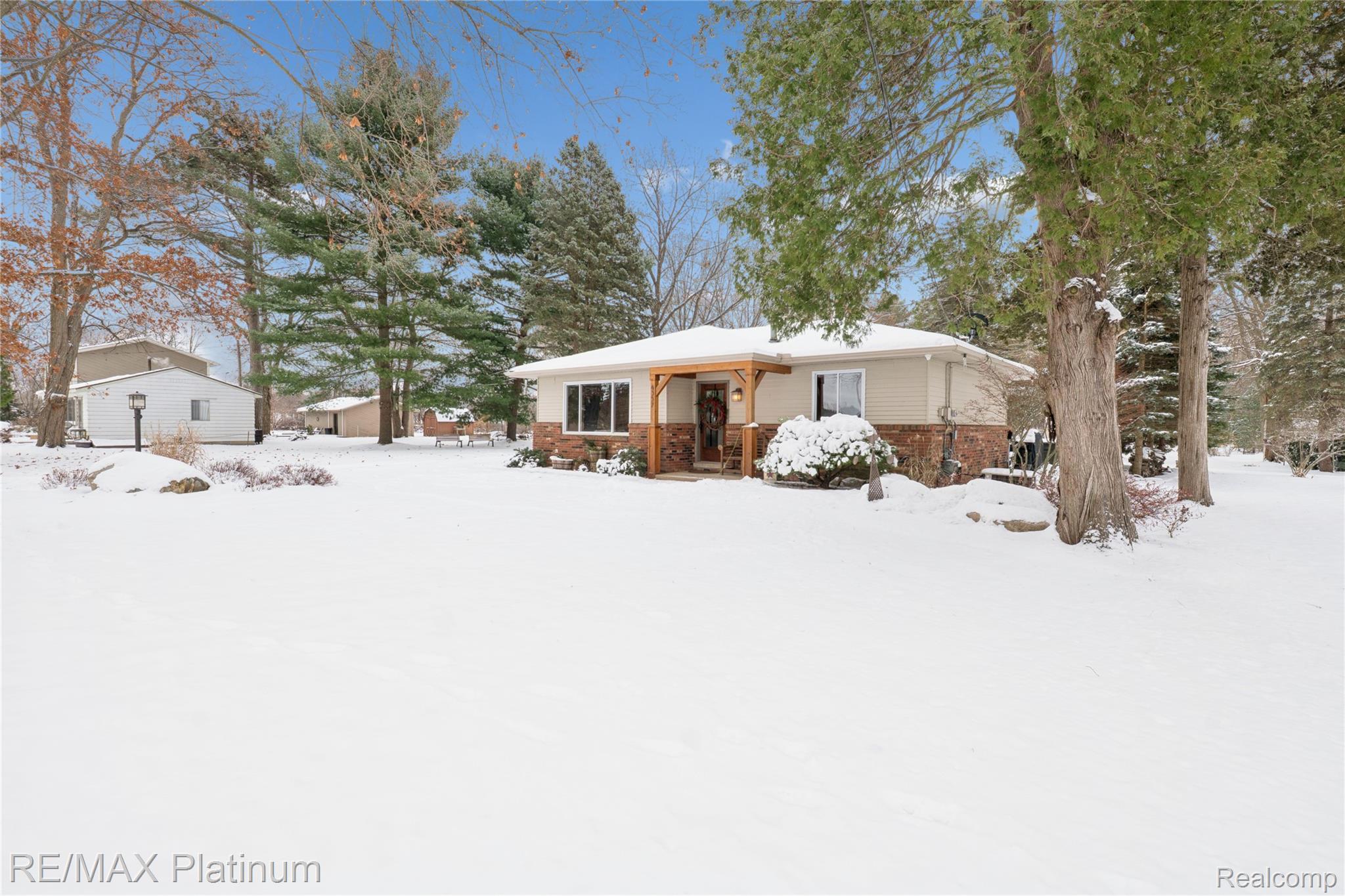 Brighton, Michigan, 48116, United States, 2 Bedrooms Bedrooms, ,2 BathroomsBathrooms,Residential,Active,2001046