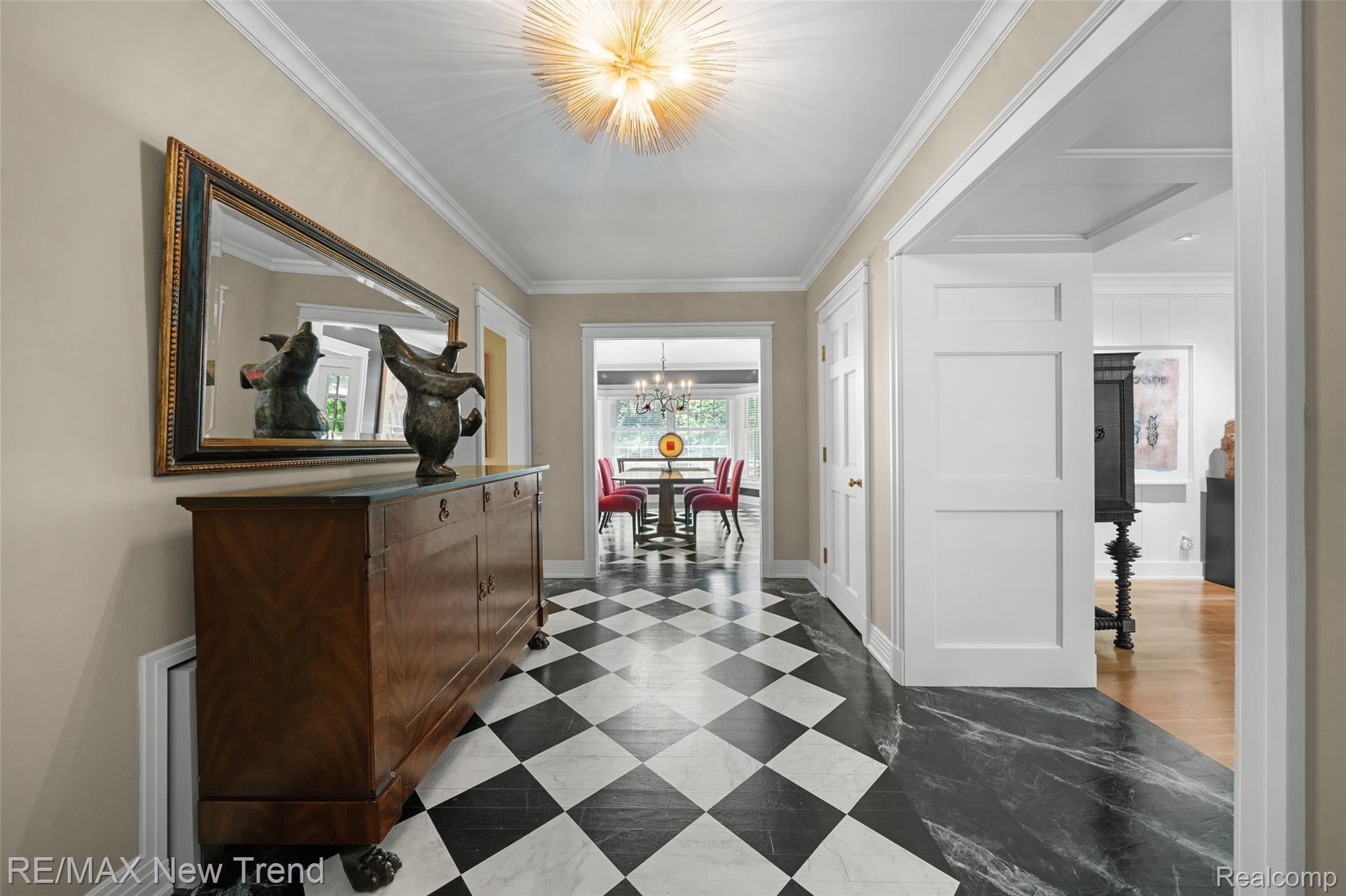 Franklin, Michigan, 48025, United States, 4 Bedrooms Bedrooms, ,4 BathroomsBathrooms,Residential,Active,1926907