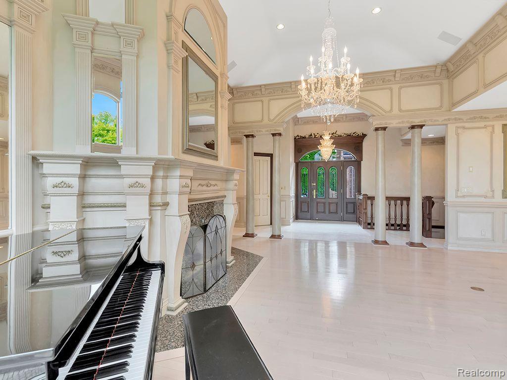 Northville, Michigan, 48167, United States, 6 Bedrooms Bedrooms, ,6 BathroomsBathrooms,Residential,Active,1850675