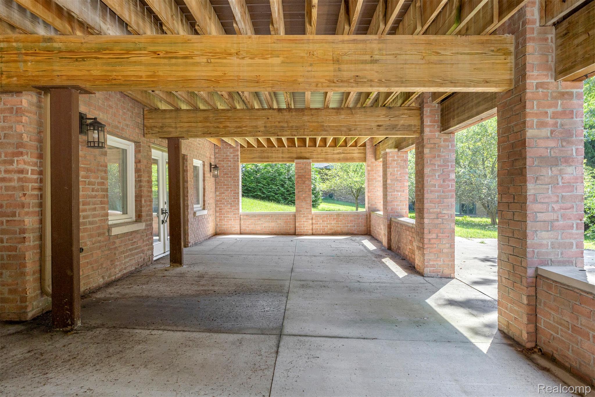 Northville, Michigan, 48167, United States, 5 Bedrooms Bedrooms, ,6 BathroomsBathrooms,Residential,Active,1905093