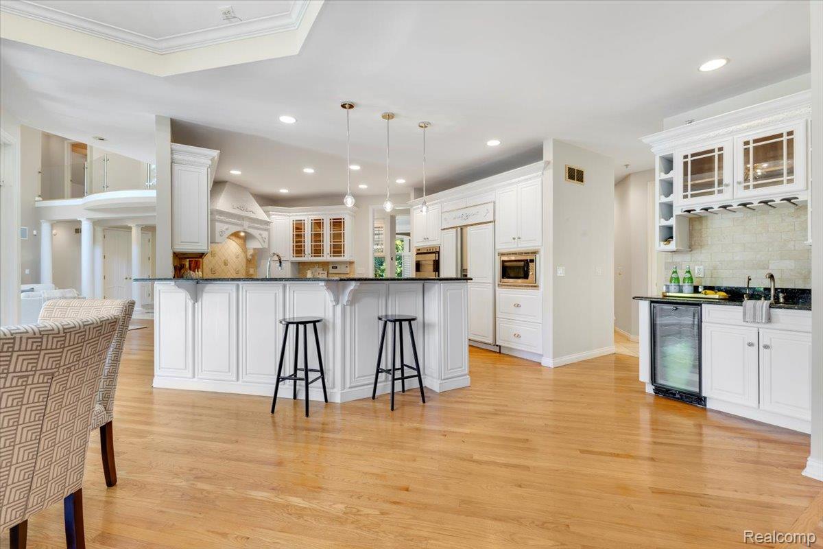 Rochester, Michigan, 48306, United States, 5 Bedrooms Bedrooms, ,6 BathroomsBathrooms,Residential,Active,2017103