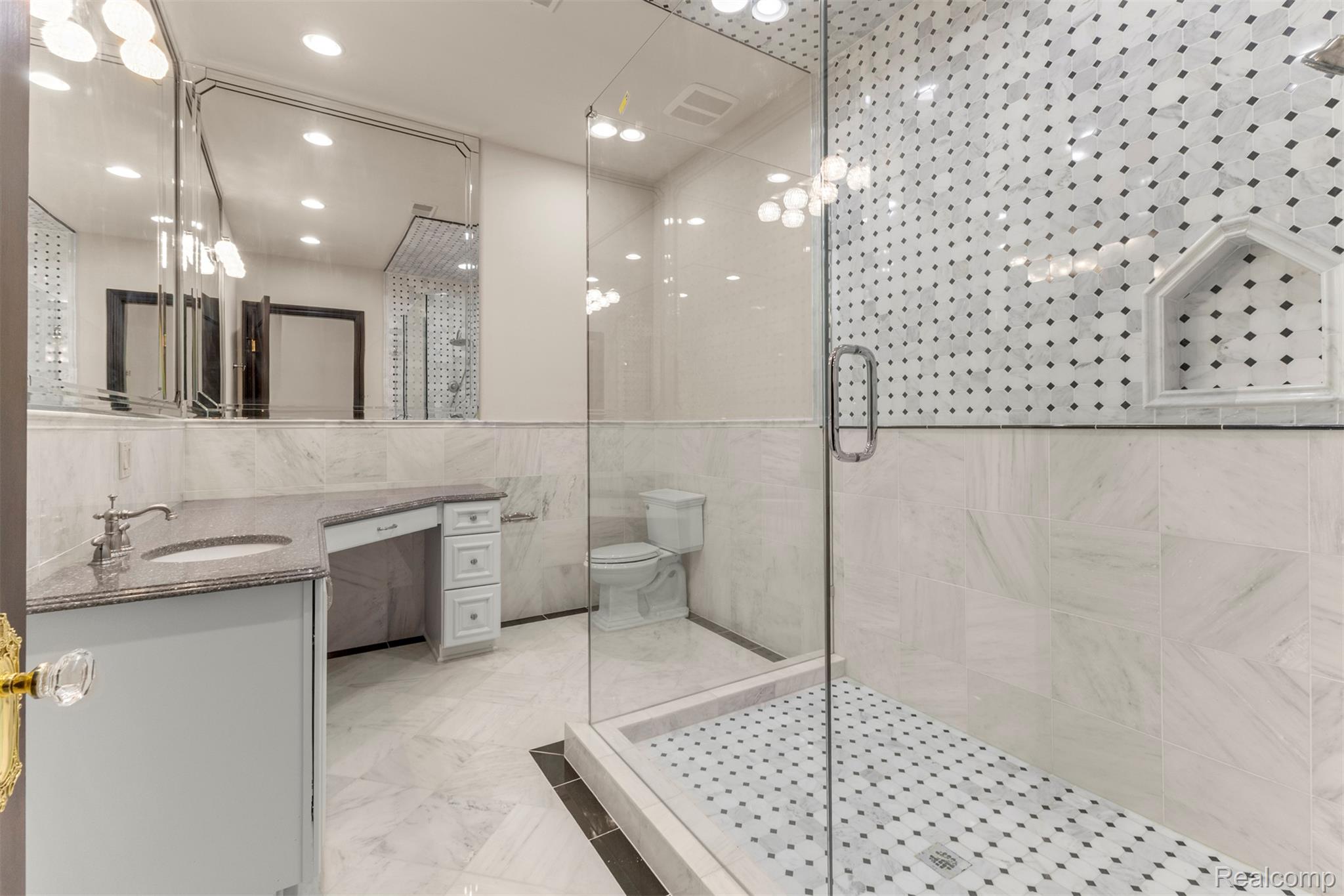 Northville, Michigan, 48168, United States, 9 Bedrooms Bedrooms, ,14 BathroomsBathrooms,Residential,Active,1904136