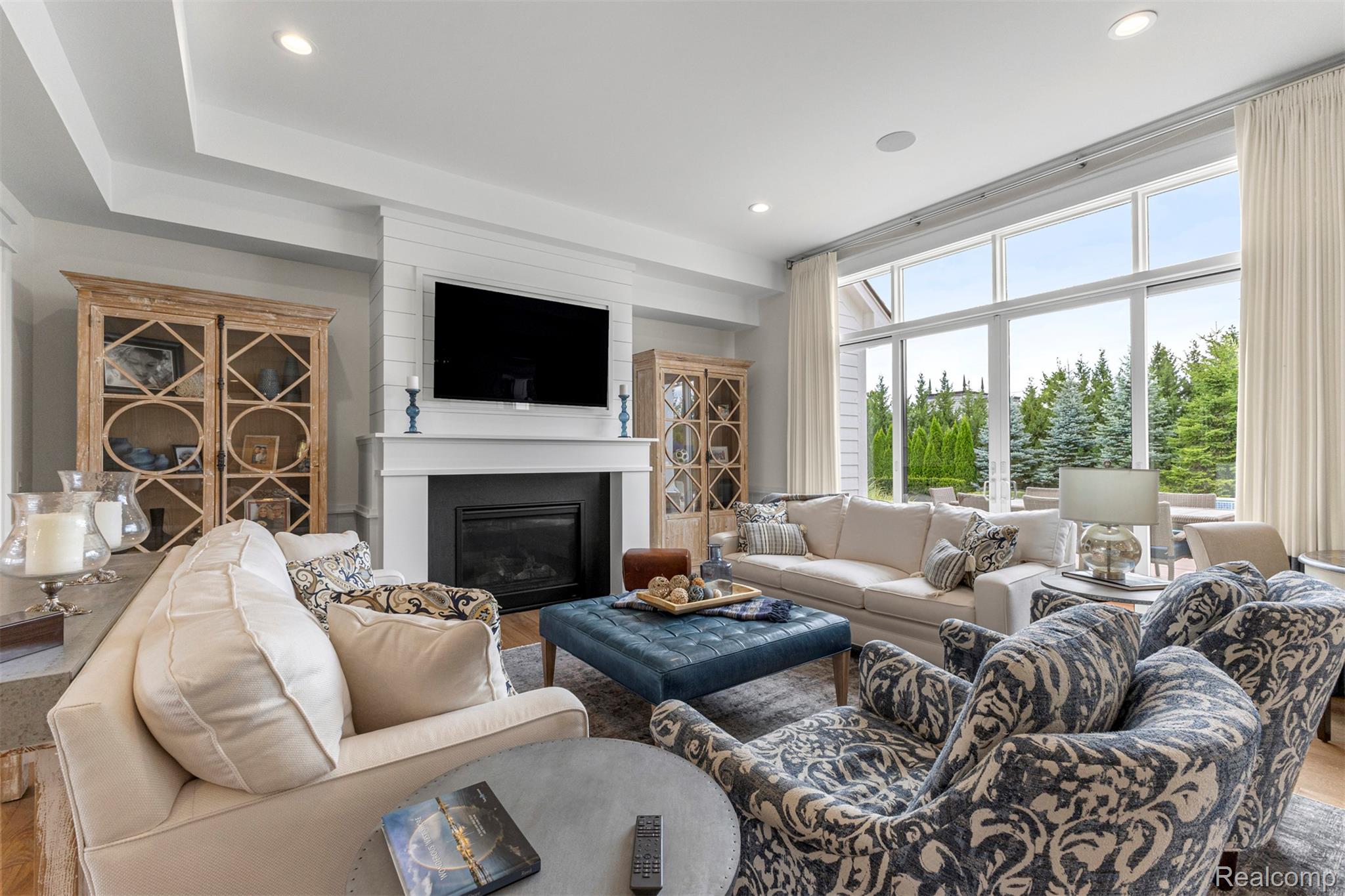 Northville, Michigan, 48168, United States, 5 Bedrooms Bedrooms, ,6 BathroomsBathrooms,Residential,Active,1913964