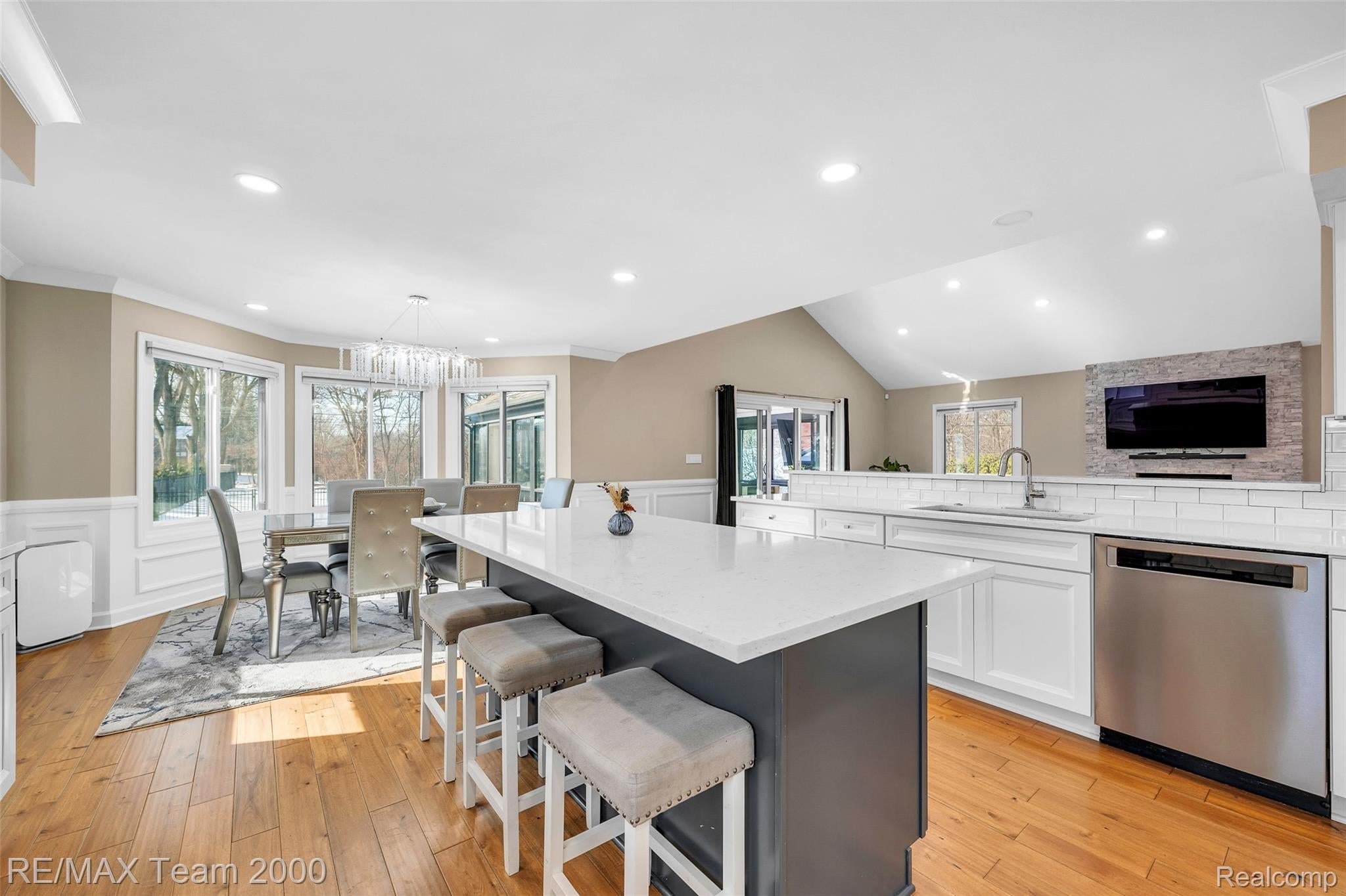 Dearborn, Michigan, 48124, United States, 4 Bedrooms Bedrooms, ,4 BathroomsBathrooms,Residential,Active,1985553