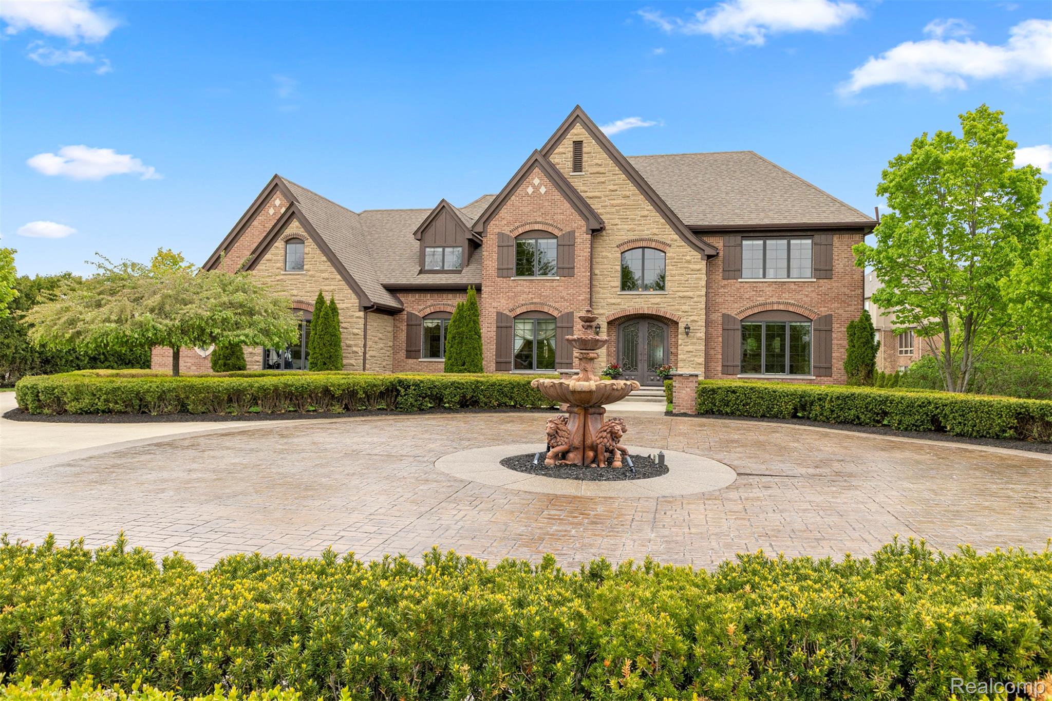 Northville, Michigan, 48167, United States, 4 Bedrooms Bedrooms, ,4 BathroomsBathrooms,Residential,Active,2052116