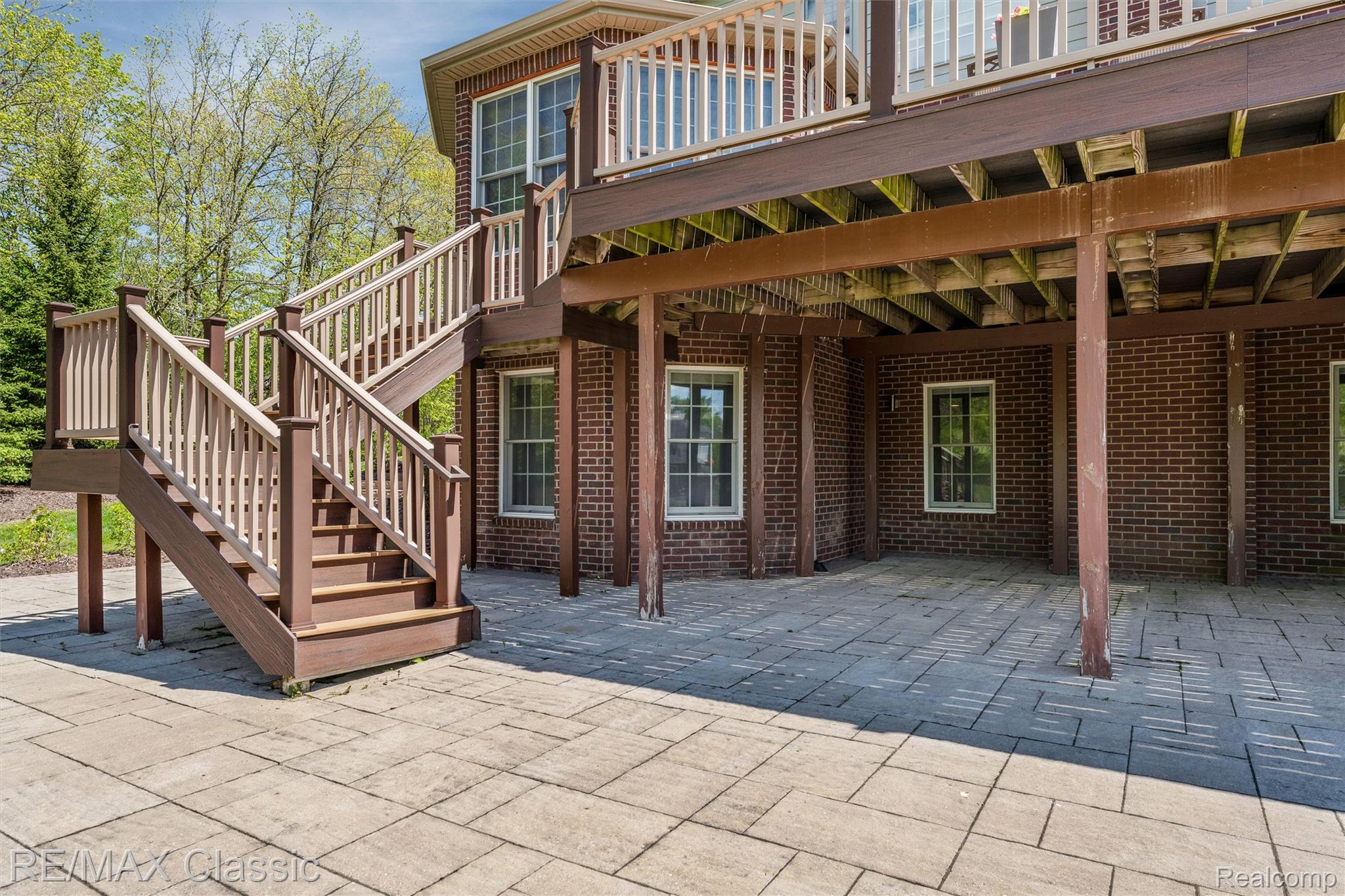 Novi, Michigan, 48374, United States, 5 Bedrooms Bedrooms, ,5 BathroomsBathrooms,Residential,Pending,2052115
