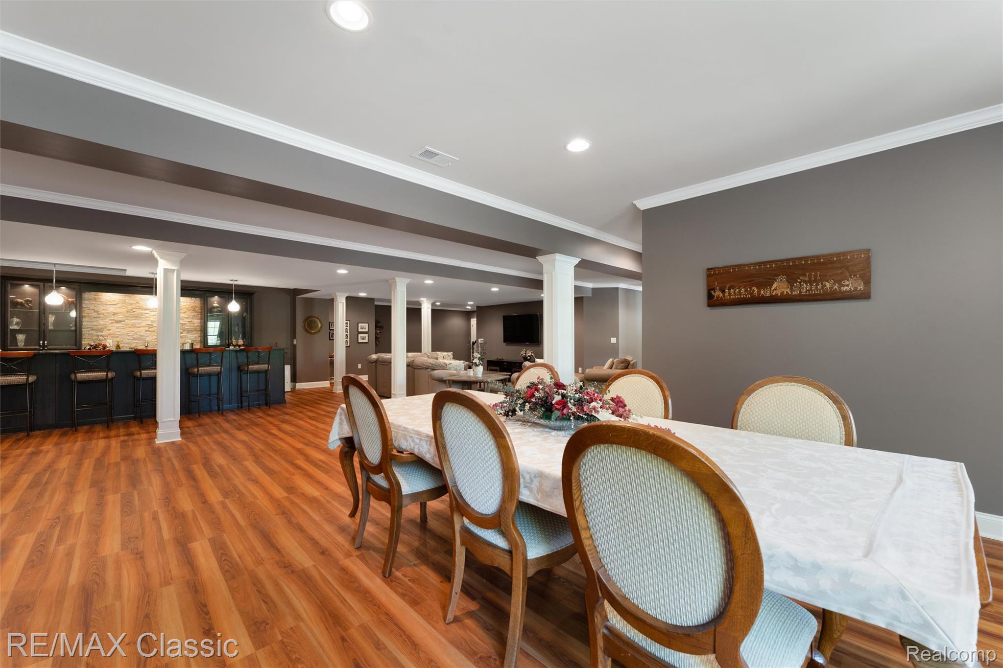 Novi, Michigan, 48374, United States, 5 Bedrooms Bedrooms, ,5 BathroomsBathrooms,Residential,Pending,2052115