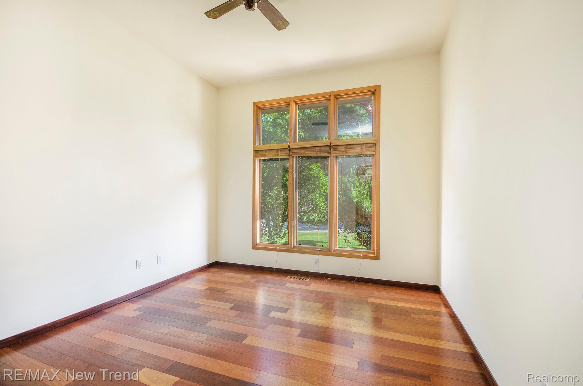 Westbloomfield, Michigan, 48324, United States, 5 Bedrooms Bedrooms, ,5 BathroomsBathrooms,Residential,Active,1922336