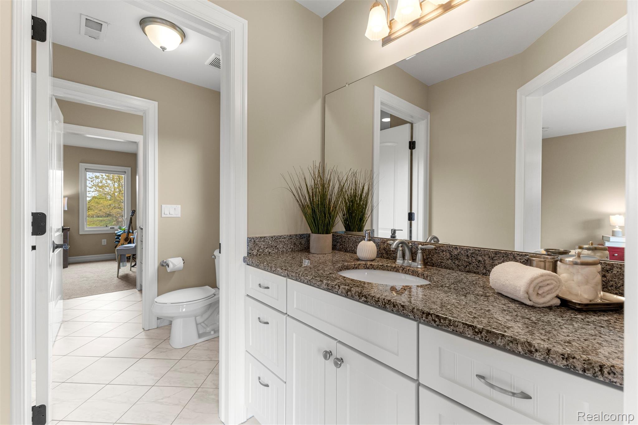 Northville, Michigan, 48167, United States, 4 Bedrooms Bedrooms, ,4 BathroomsBathrooms,Residential,Active,2052116