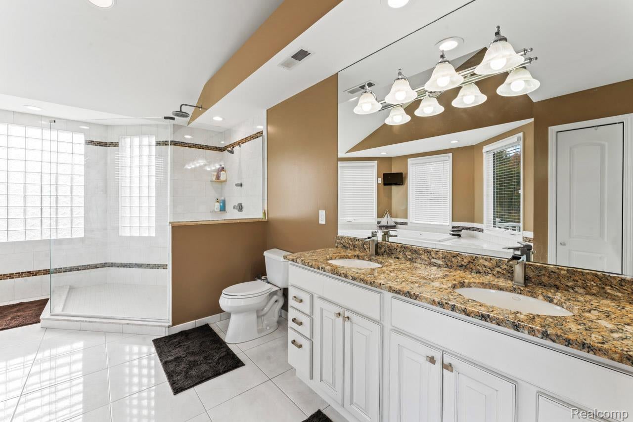 Linden, Michigan, 48451, United States, 5 Bedrooms Bedrooms, ,6 BathroomsBathrooms,Residential,Active,1959969