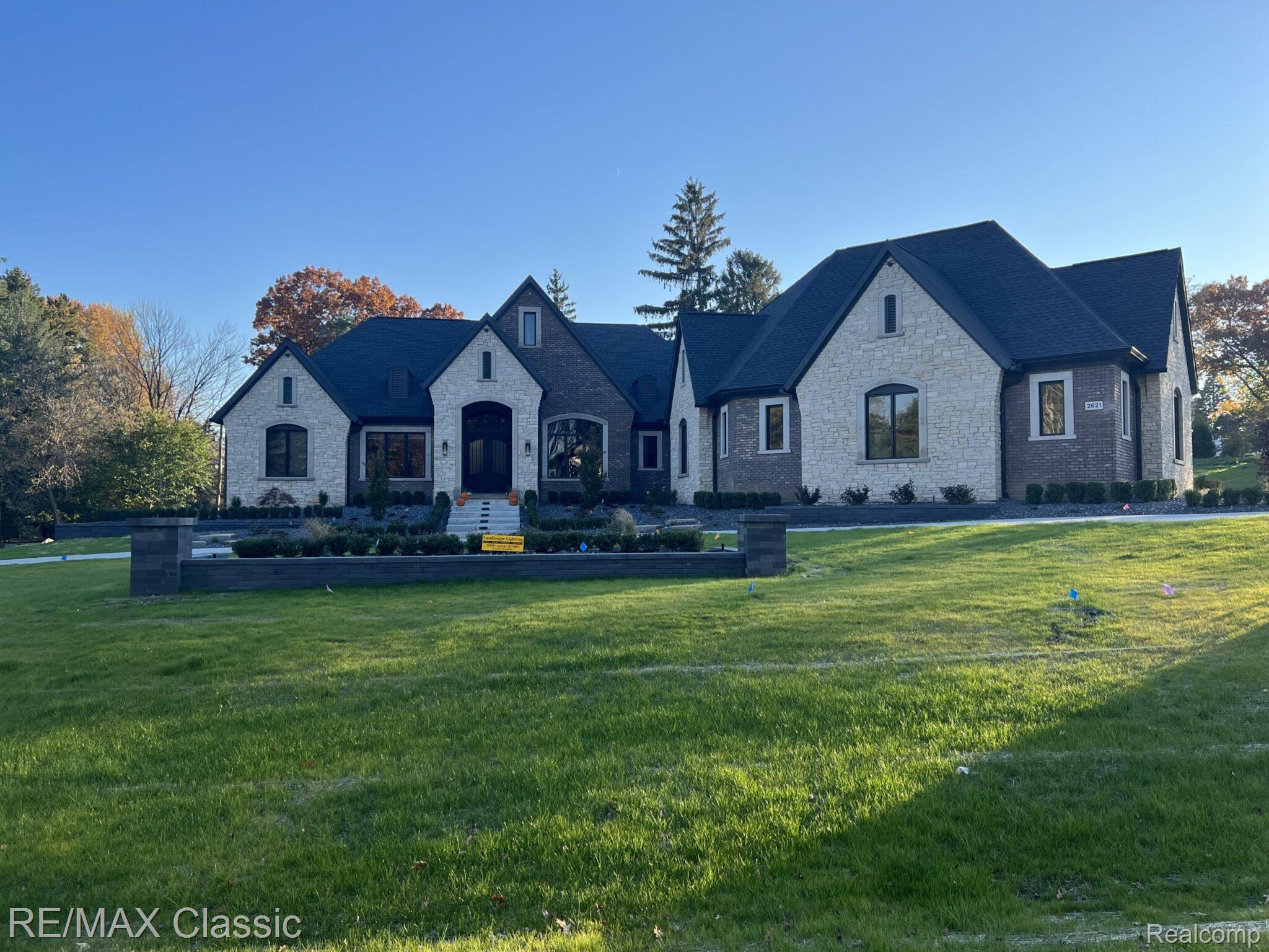 Milford, Michigan, 48381, United States, 4 Bedrooms Bedrooms, ,4 BathroomsBathrooms,Residential,Active,1893262