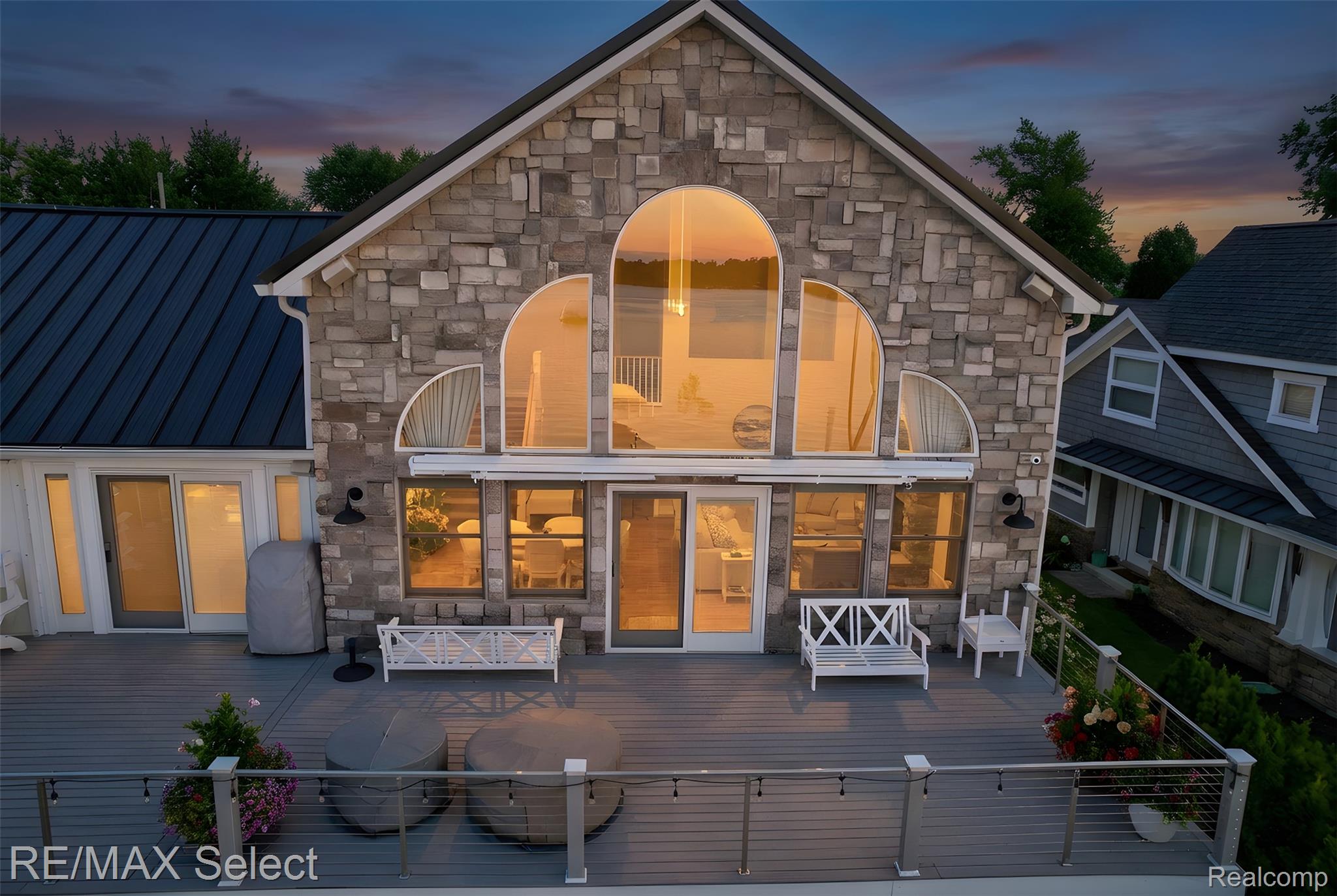 Fenton, Michigan, 48430, United States, 4 Bedrooms Bedrooms, ,5 BathroomsBathrooms,Residential,Active,2016693