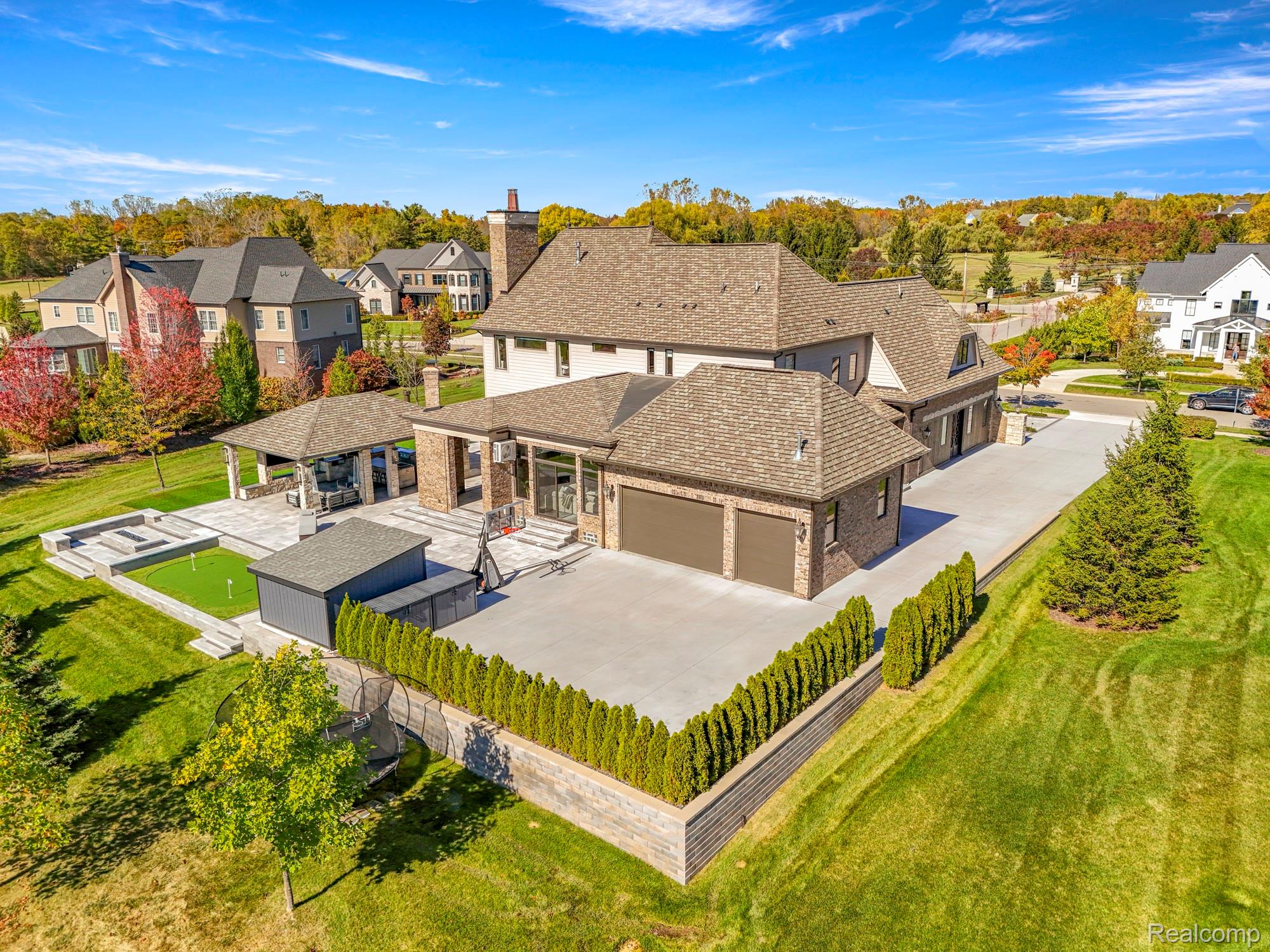 Northville, Michigan, 48168, United States, 5 Bedrooms Bedrooms, ,7 BathroomsBathrooms,Residential,Active,1960117