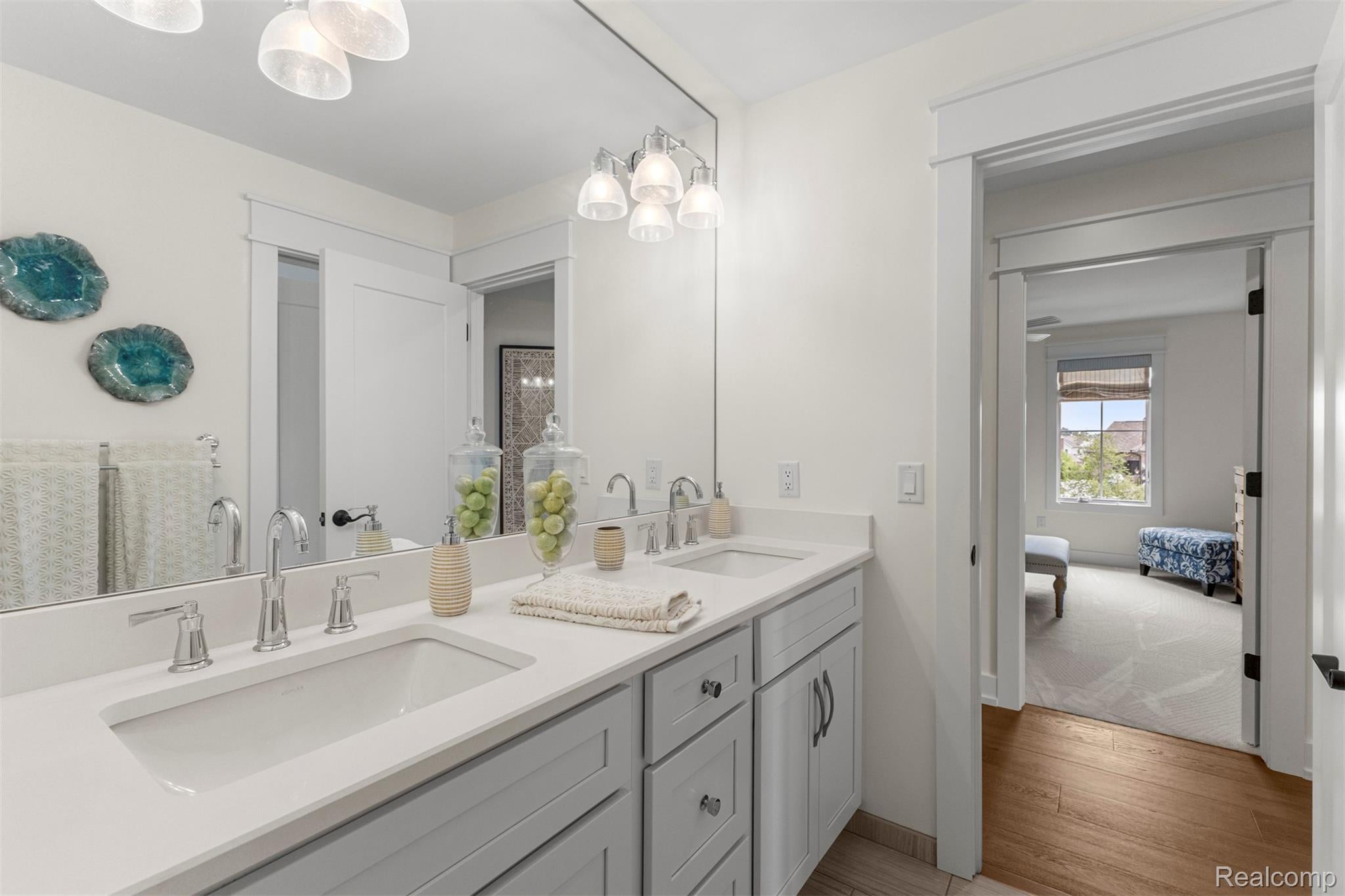 Northville, Michigan, 48168, United States, 5 Bedrooms Bedrooms, ,6 BathroomsBathrooms,Residential,Active,1913964