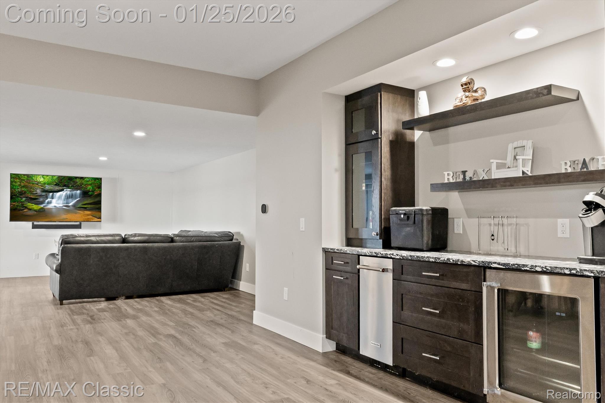 Whitehall, Michigan, 49461, United States, 5 Bedrooms Bedrooms, ,6 BathroomsBathrooms,Residential,Active,2012808