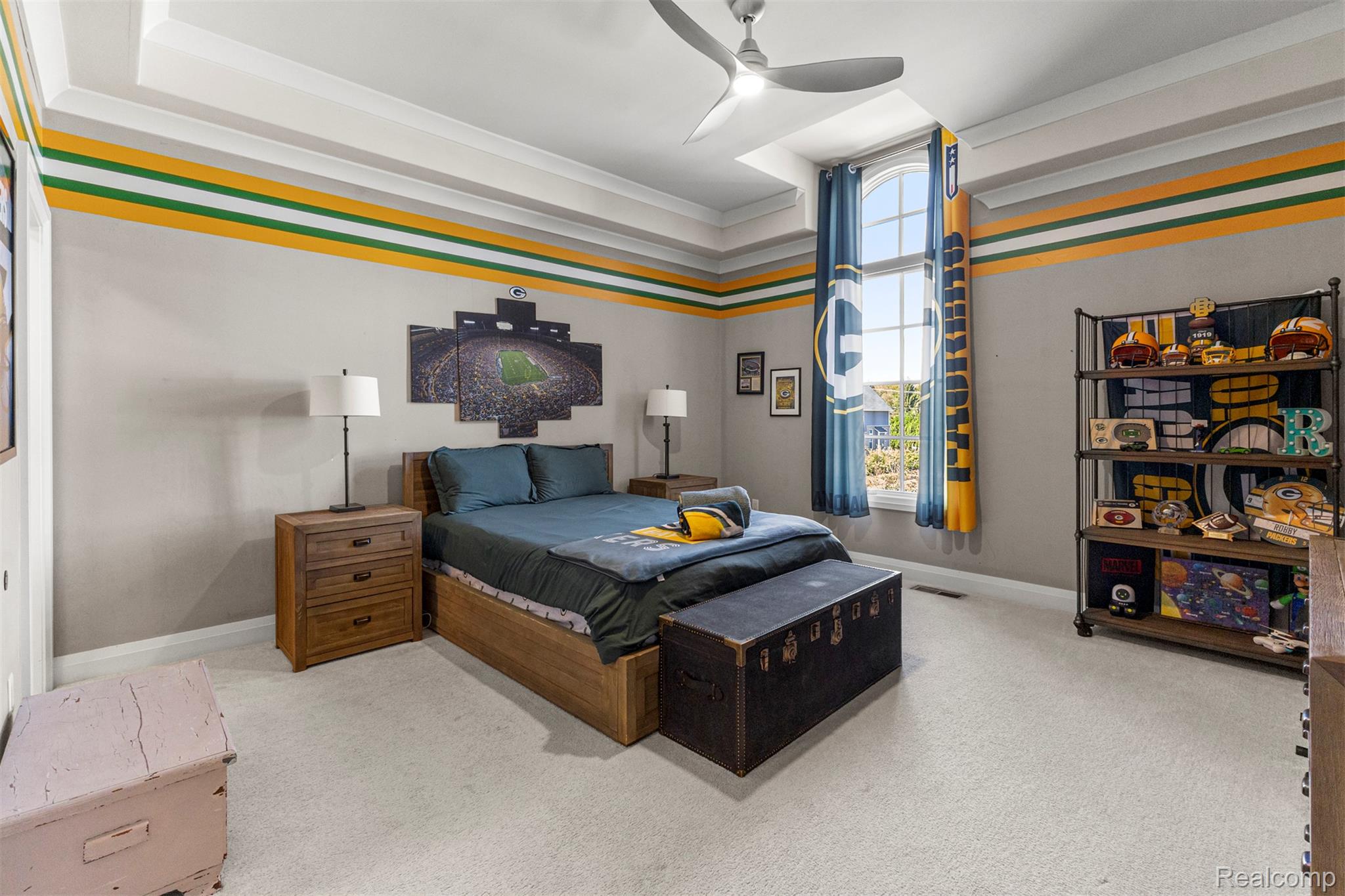 Northville, Michigan, 48168, United States, 5 Bedrooms Bedrooms, ,7 BathroomsBathrooms,Residential,Active,1960117