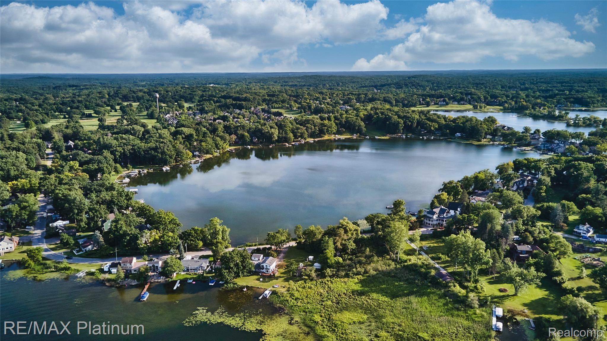 Brighton, Michigan, 48116, United States, 2 Bedrooms Bedrooms, ,2 BathroomsBathrooms,Residential,Active,2007644