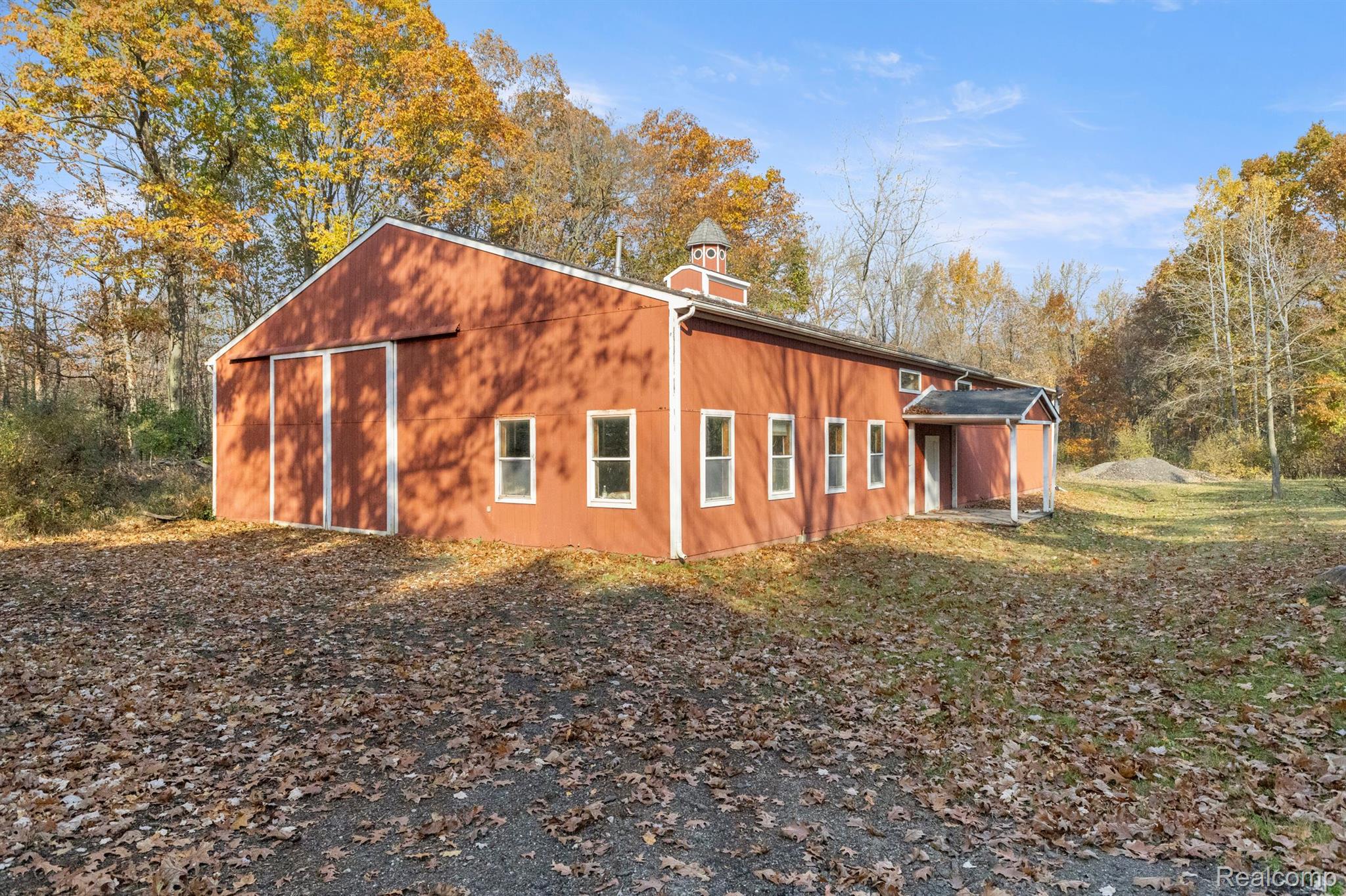 Annarbor, Michigan, 48105, United States, 5 Bedrooms Bedrooms, ,5 BathroomsBathrooms,Residential,Active,1899239