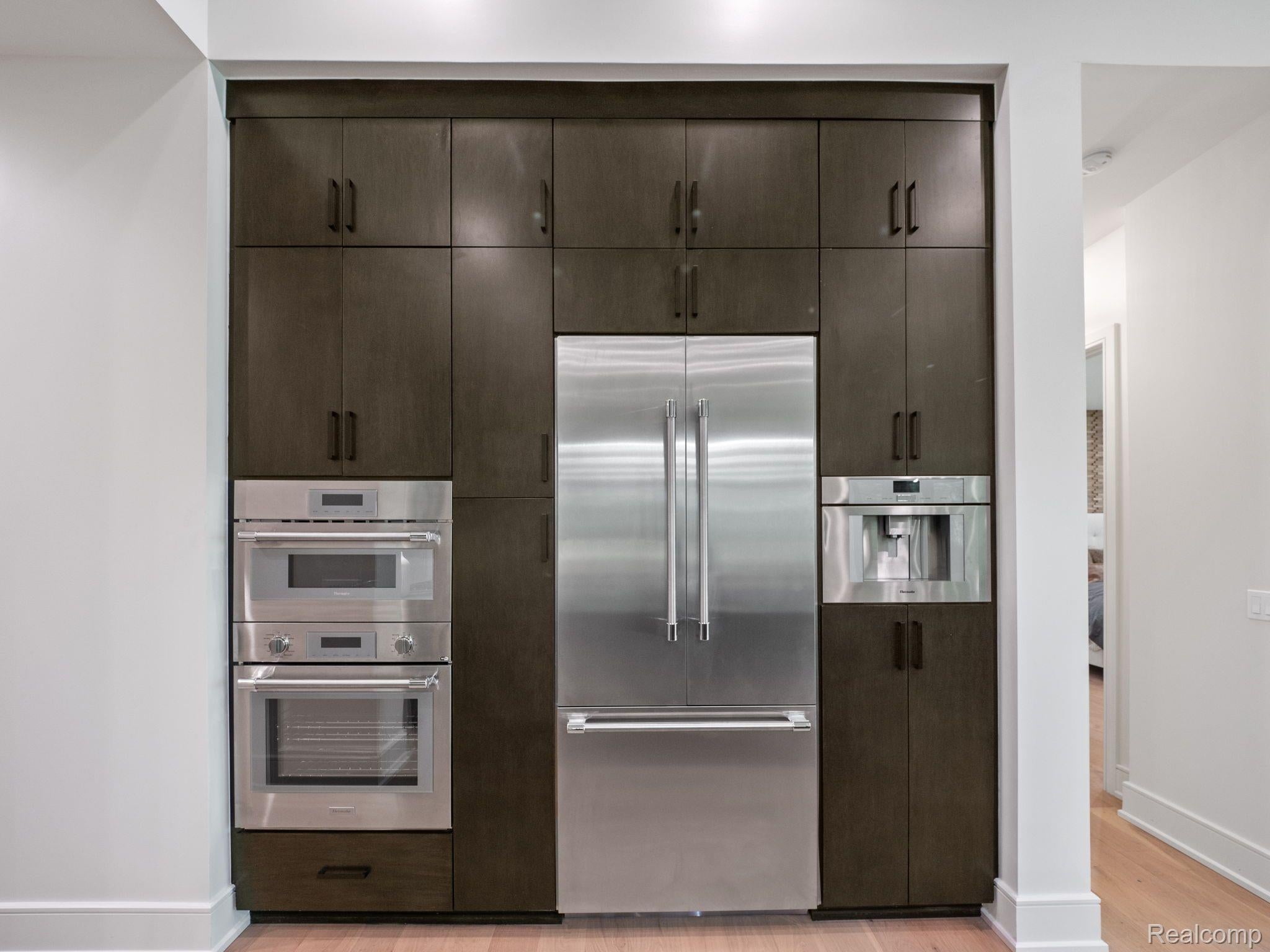 Orchardlake, Michigan, 48323, United States, ,4 BathroomsBathrooms,Residential,Pending,1850633