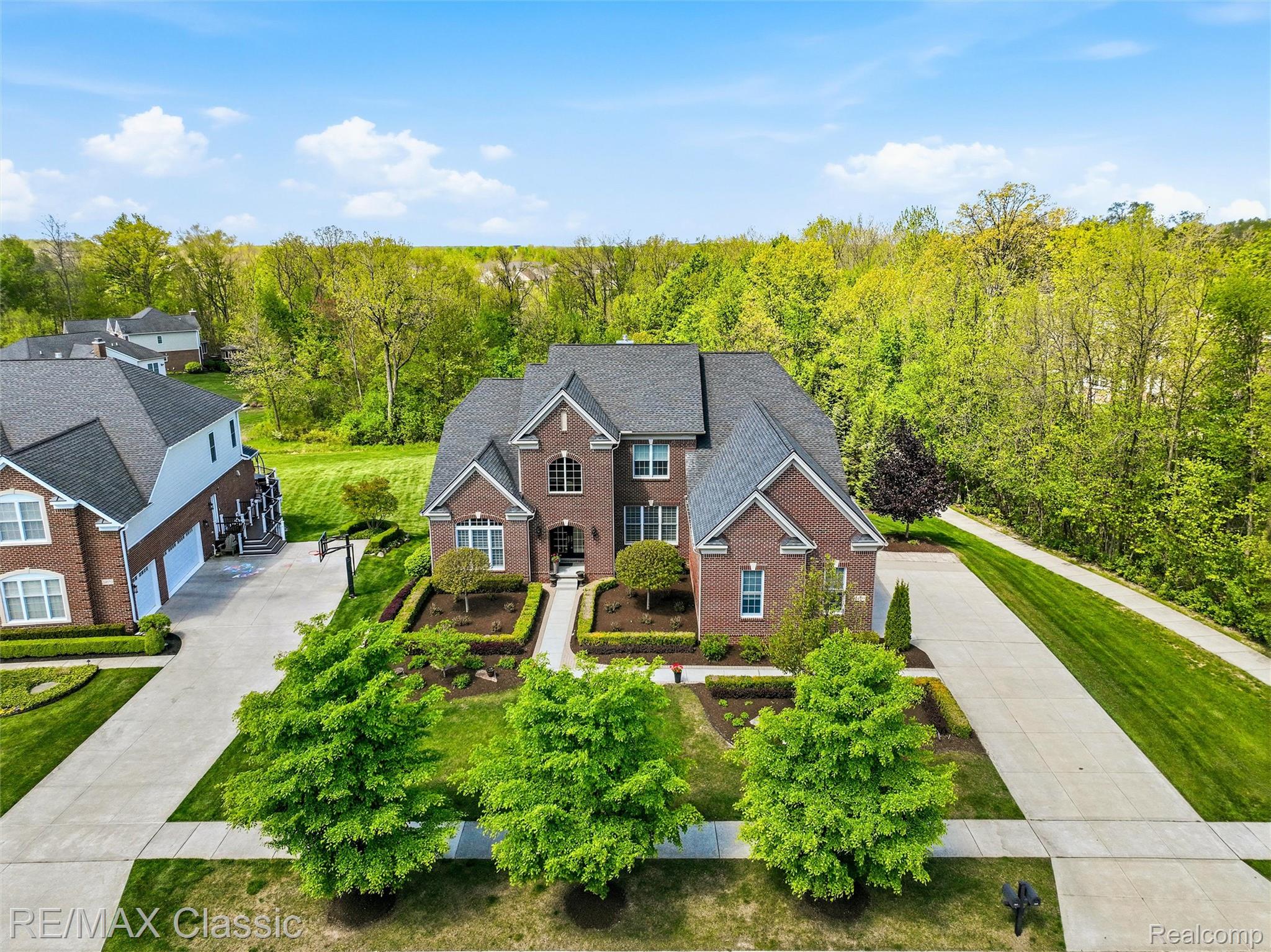 Novi, Michigan, 48374, United States, 5 Bedrooms Bedrooms, ,5 BathroomsBathrooms,Residential,Pending,2052115