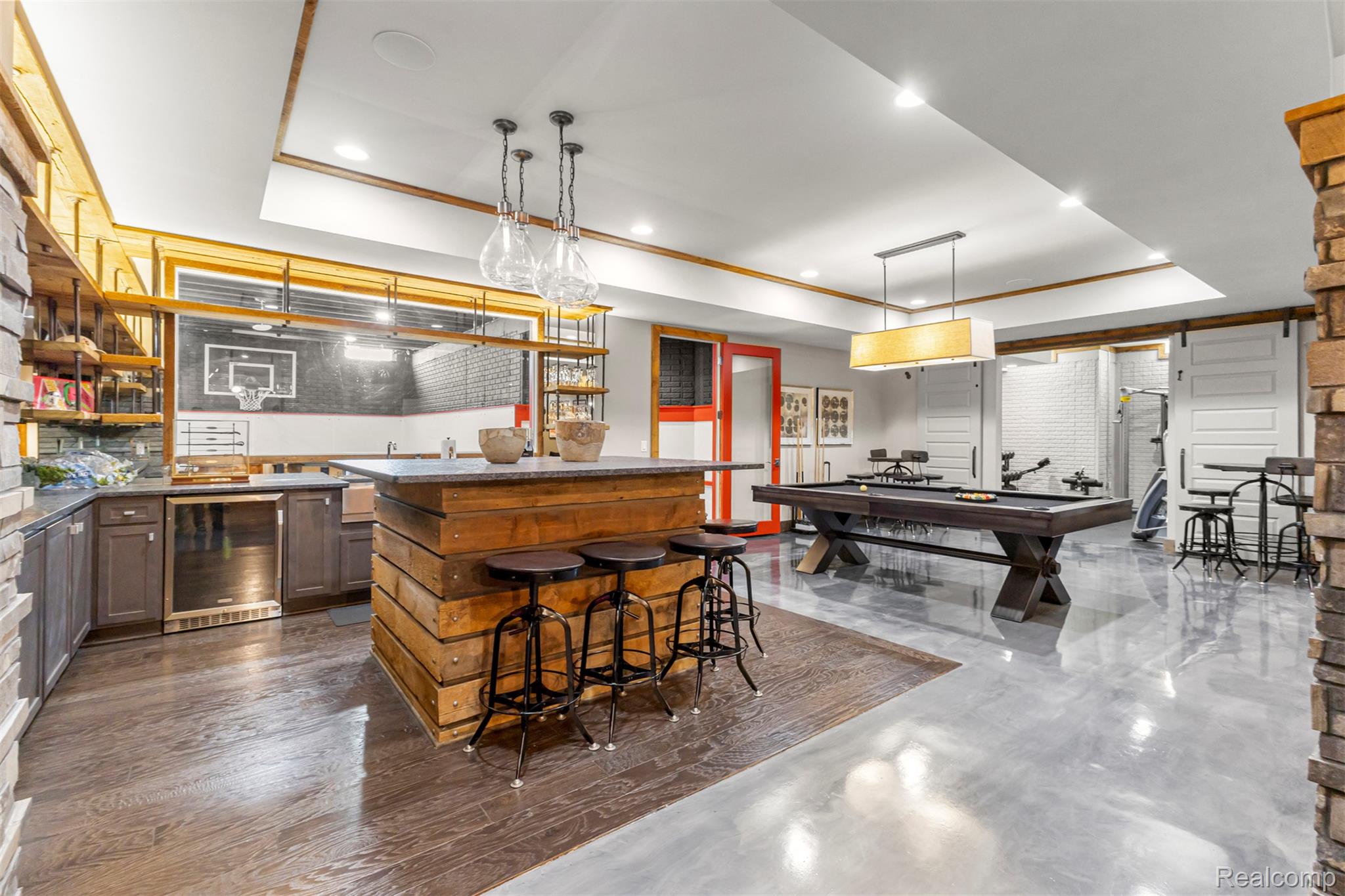 Northville, Michigan, 48168, United States, 5 Bedrooms Bedrooms, ,7 BathroomsBathrooms,Residential,Active,1960117