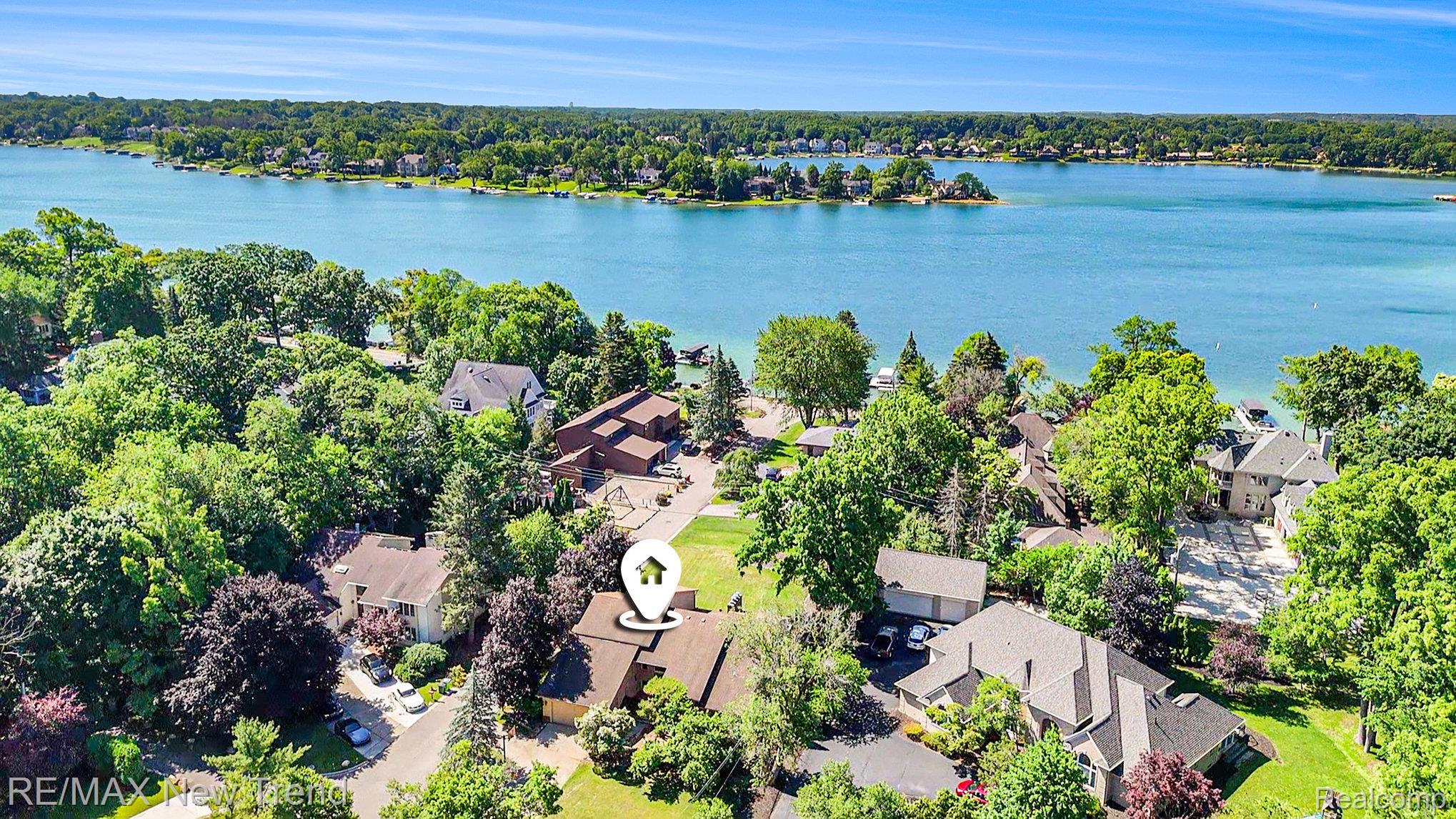 Westbloomfield, Michigan, 48324, United States, 5 Bedrooms Bedrooms, ,5 BathroomsBathrooms,Residential,Active,1922336