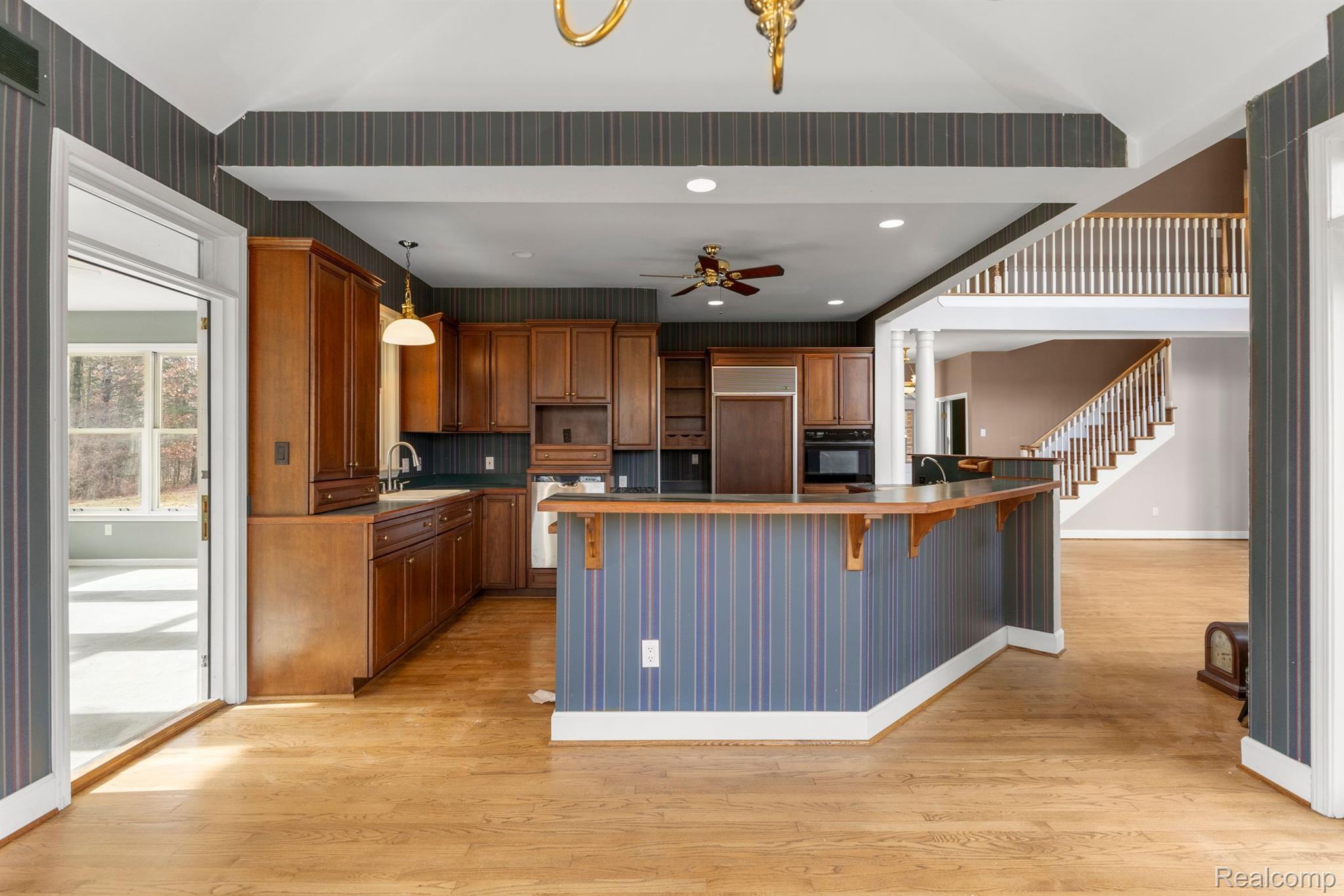 Annarbor, Michigan, 48105, United States, 5 Bedrooms Bedrooms, ,5 BathroomsBathrooms,Residential,Active,1899239