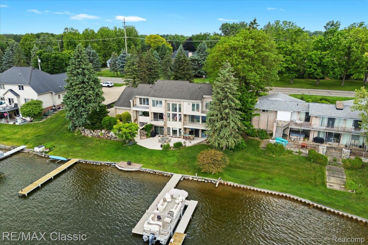 Commercetwp, Michigan, 48382, United States, 3 Bedrooms Bedrooms, ,4 BathroomsBathrooms,Residential,Active,1893215